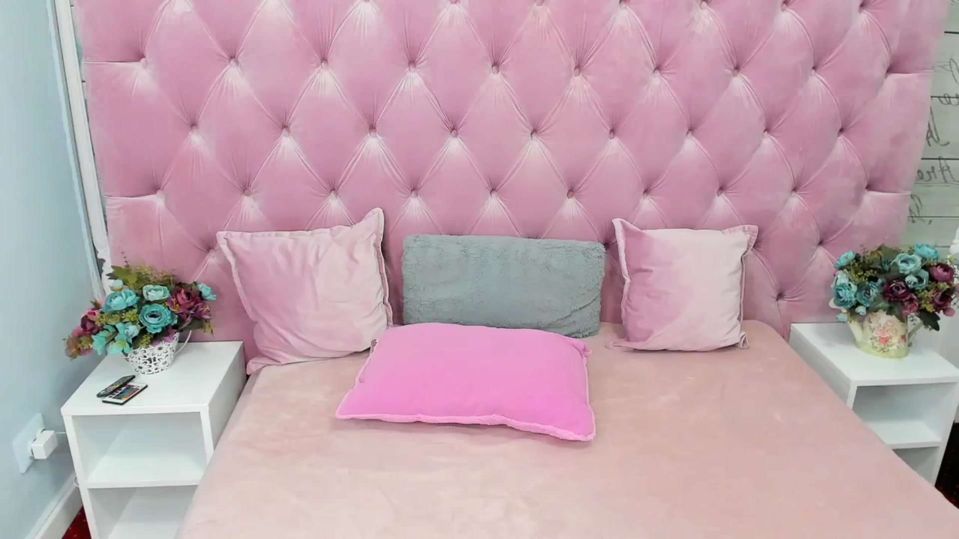 Gallery image thumbnail from BelovedKhlloe's myfreecams stream on, 11/27/2024, 17:42 image 12 of 20