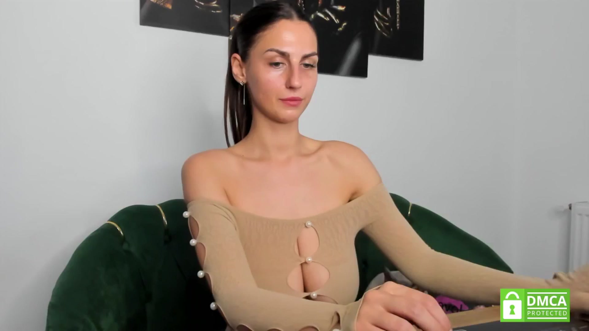 Gallery image thumbnail from BelovedKhlloe's myfreecams stream on, 04/27/2025, 11:54 image 9 of 20