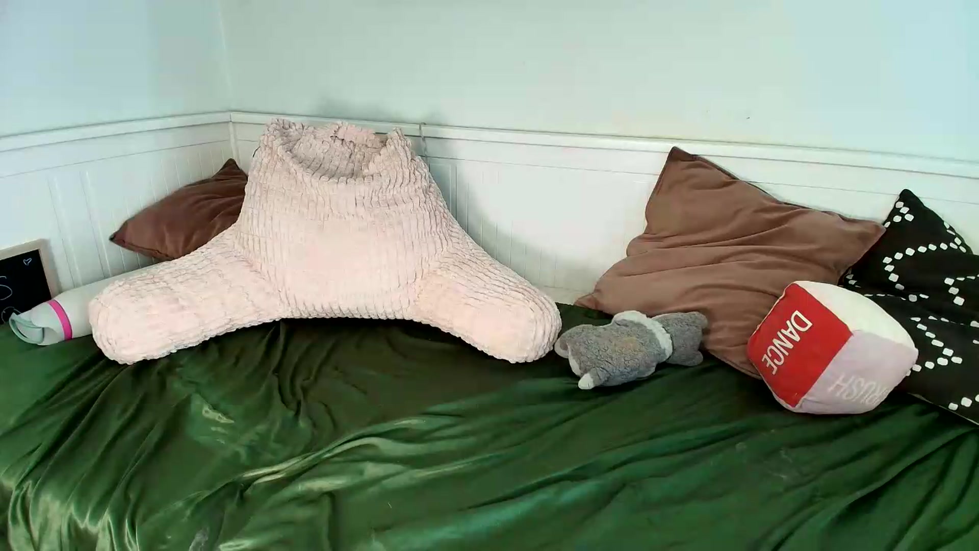 Gallery image thumbnail from Belphoebe's myfreecams stream on, 05/29/2026, 19:16 image 19 of 20