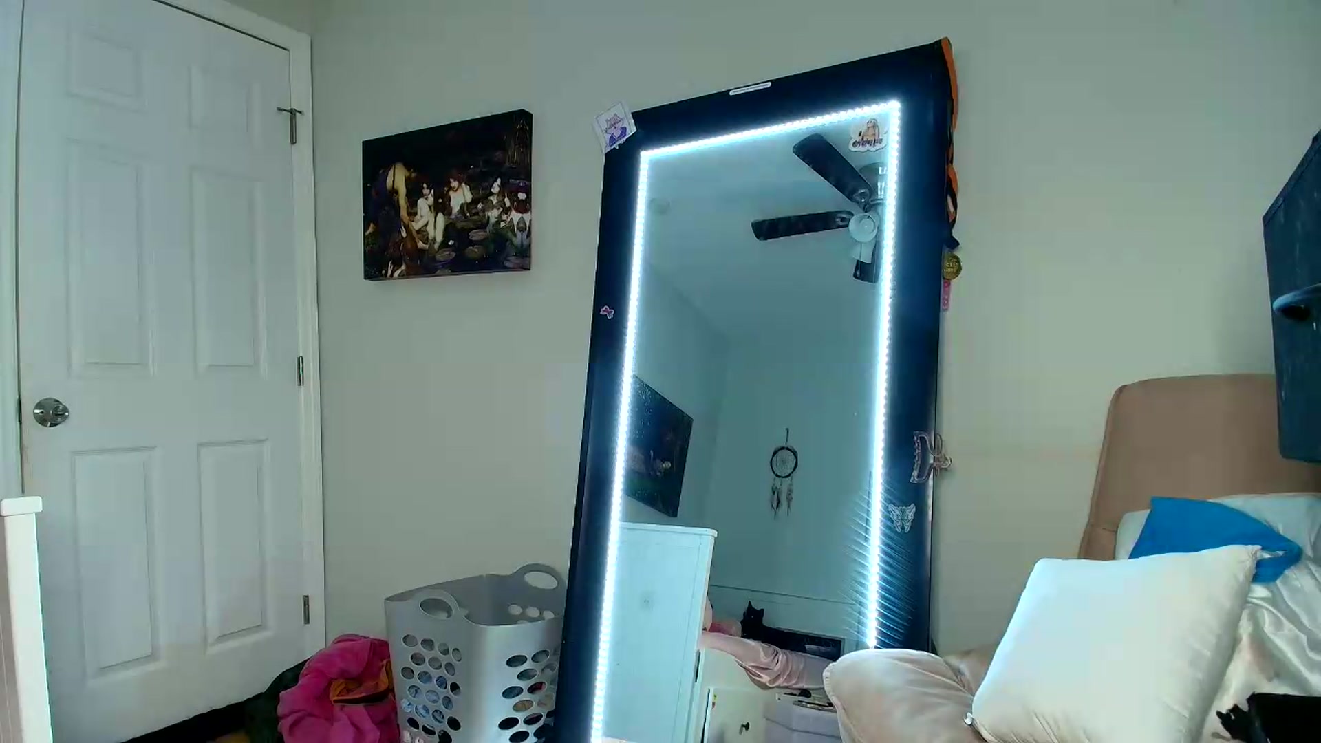 Gallery image thumbnail from Belphoebe's myfreecams stream on, 06/24/2026, 04:01 image 16 of 20