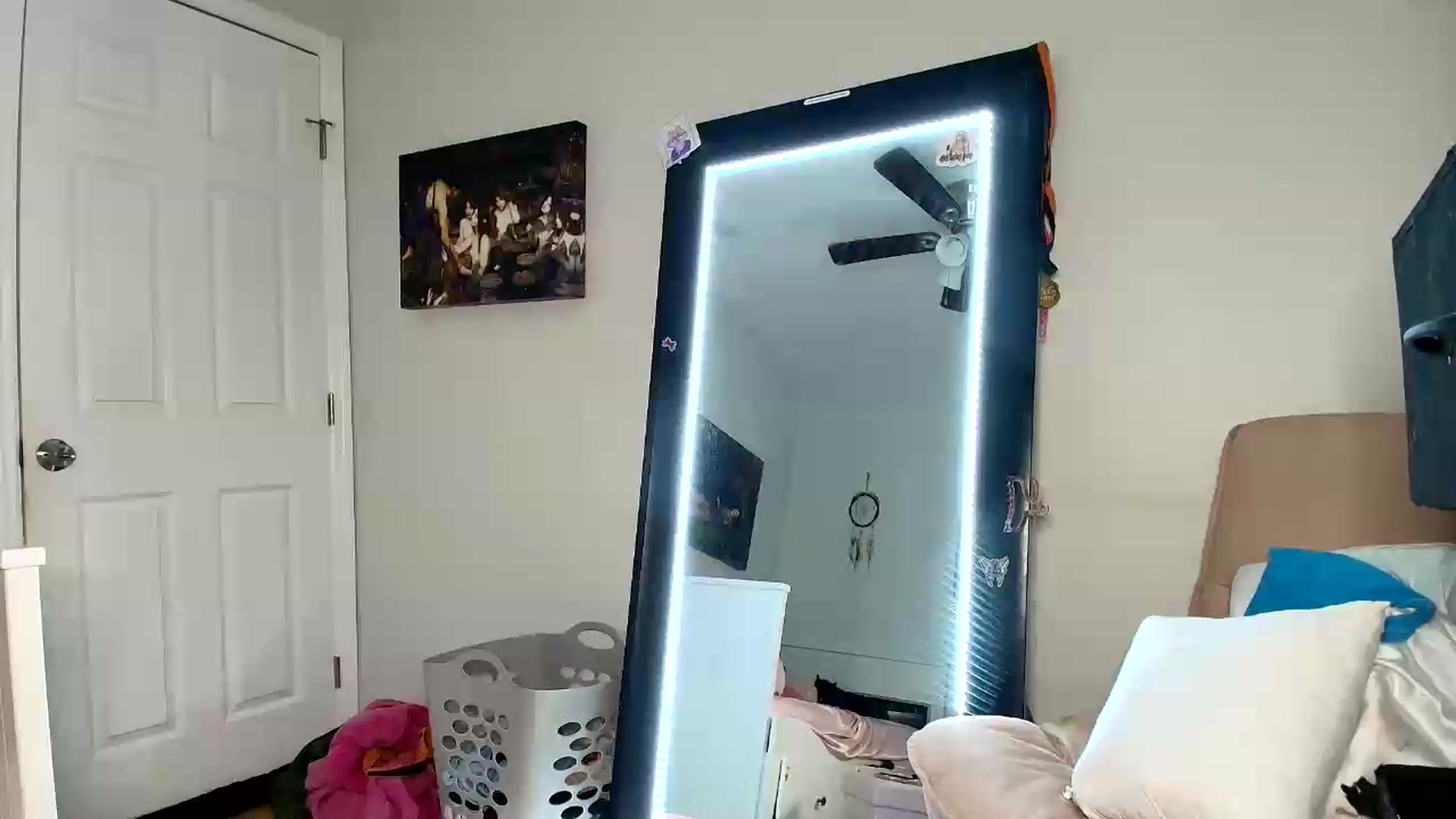 Gallery image thumbnail from Belphoebe's myfreecams stream on, 06/24/2026, 04:01 image 18 of 20