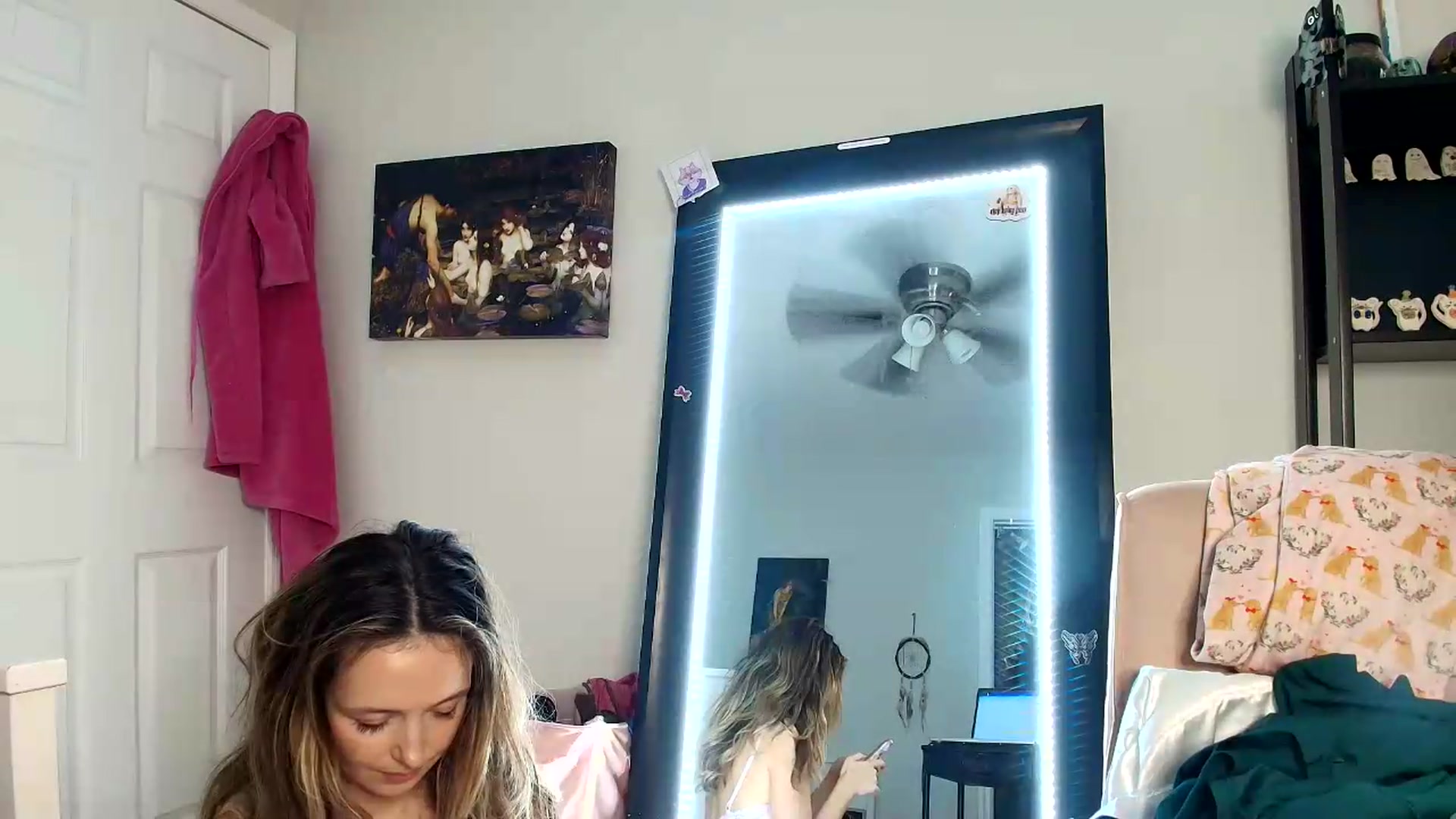 Gallery image thumbnail from Belphoebe's myfreecams stream on, 07/14/2026, 03:58 image 15 of 20