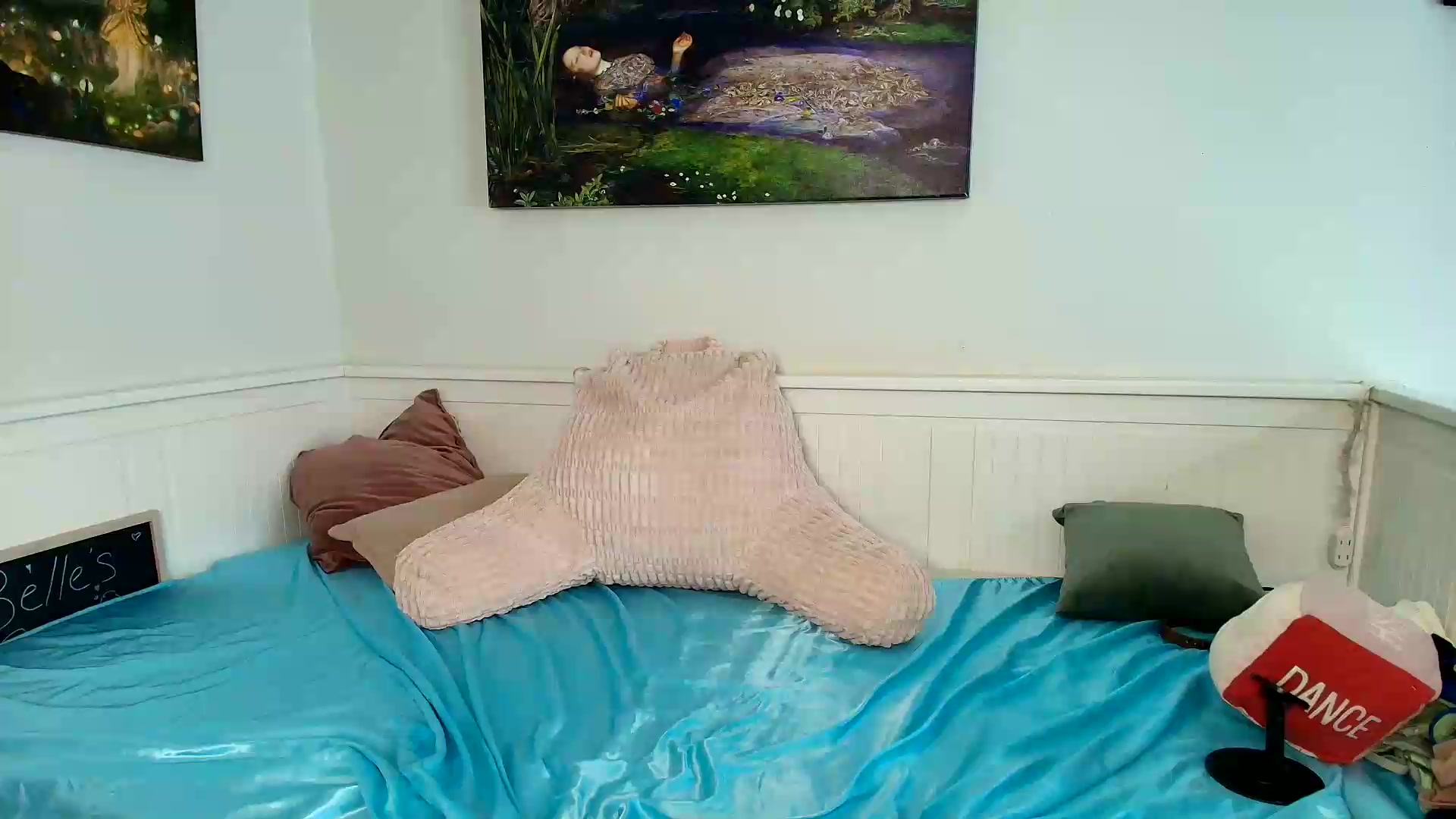Gallery image thumbnail from Belphoebe's myfreecams stream on, 08/19/2026, 04:17 image 14 of 20