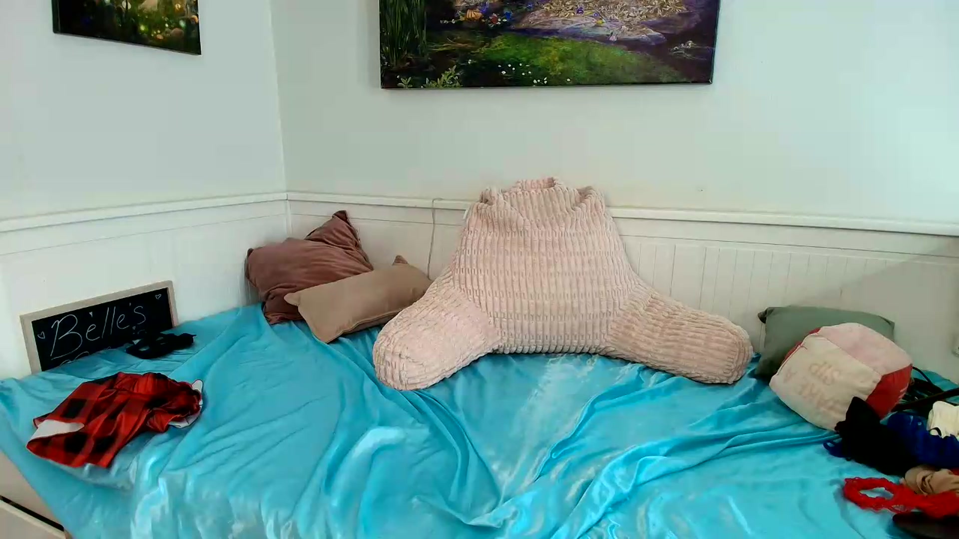 Gallery image thumbnail from Belphoebe's myfreecams stream on, 08/19/2026, 05:27 image 6 of 20