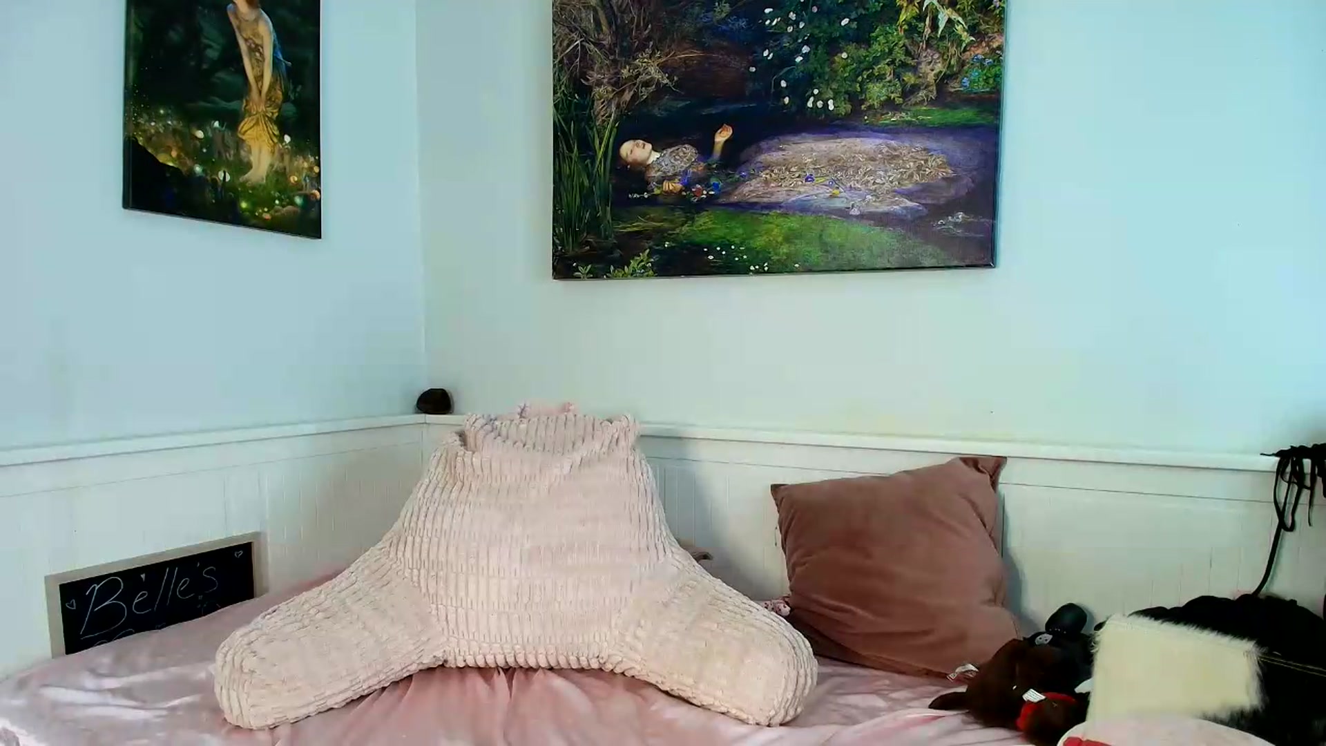 Gallery image thumbnail from Belphoebe's myfreecams stream on, 08/21/2026, 04:31 image 9 of 20