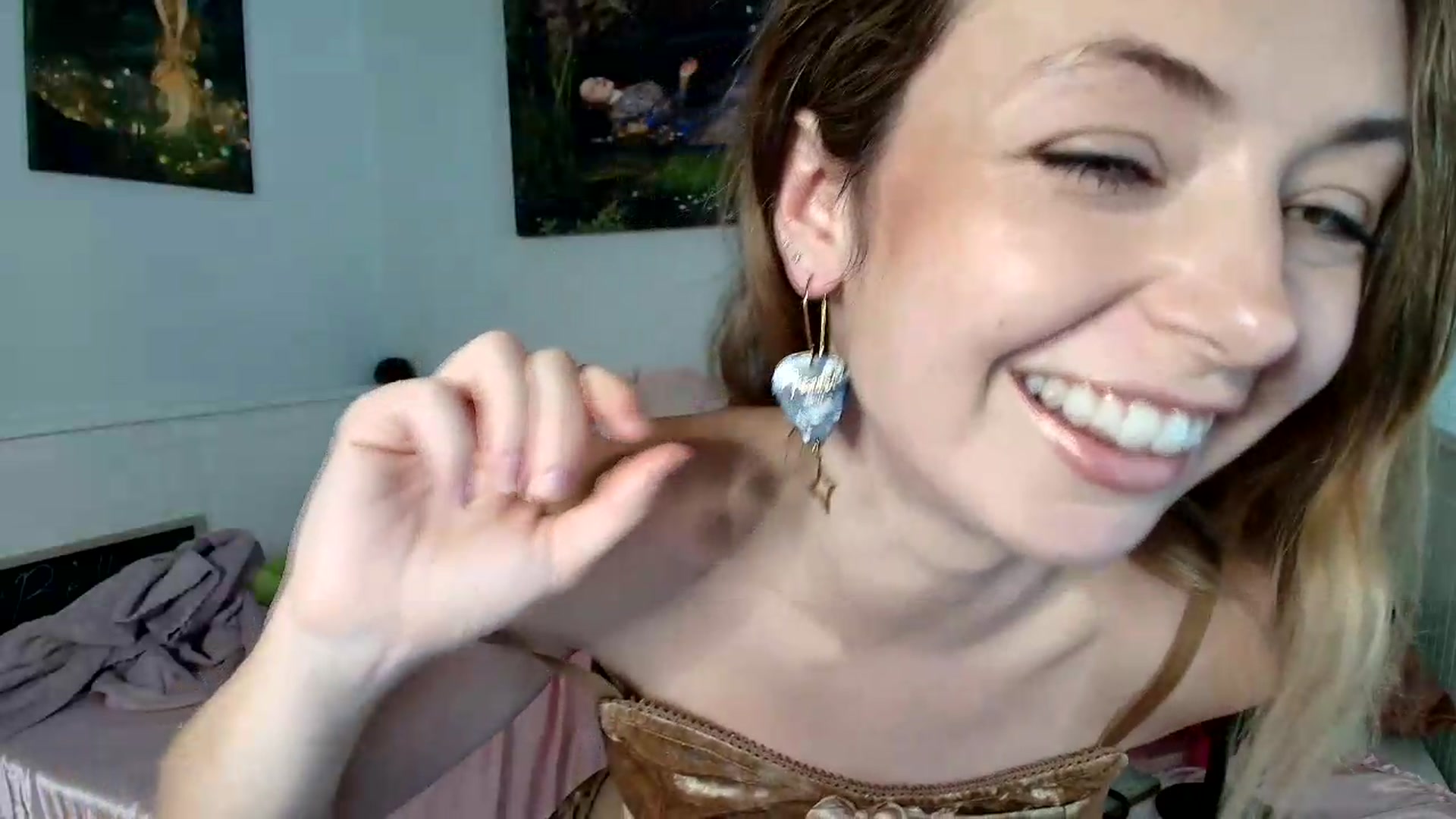 Gallery image thumbnail from Belphoebe's myfreecams stream on, 08/28/2026, 23:15 image 2 of 20