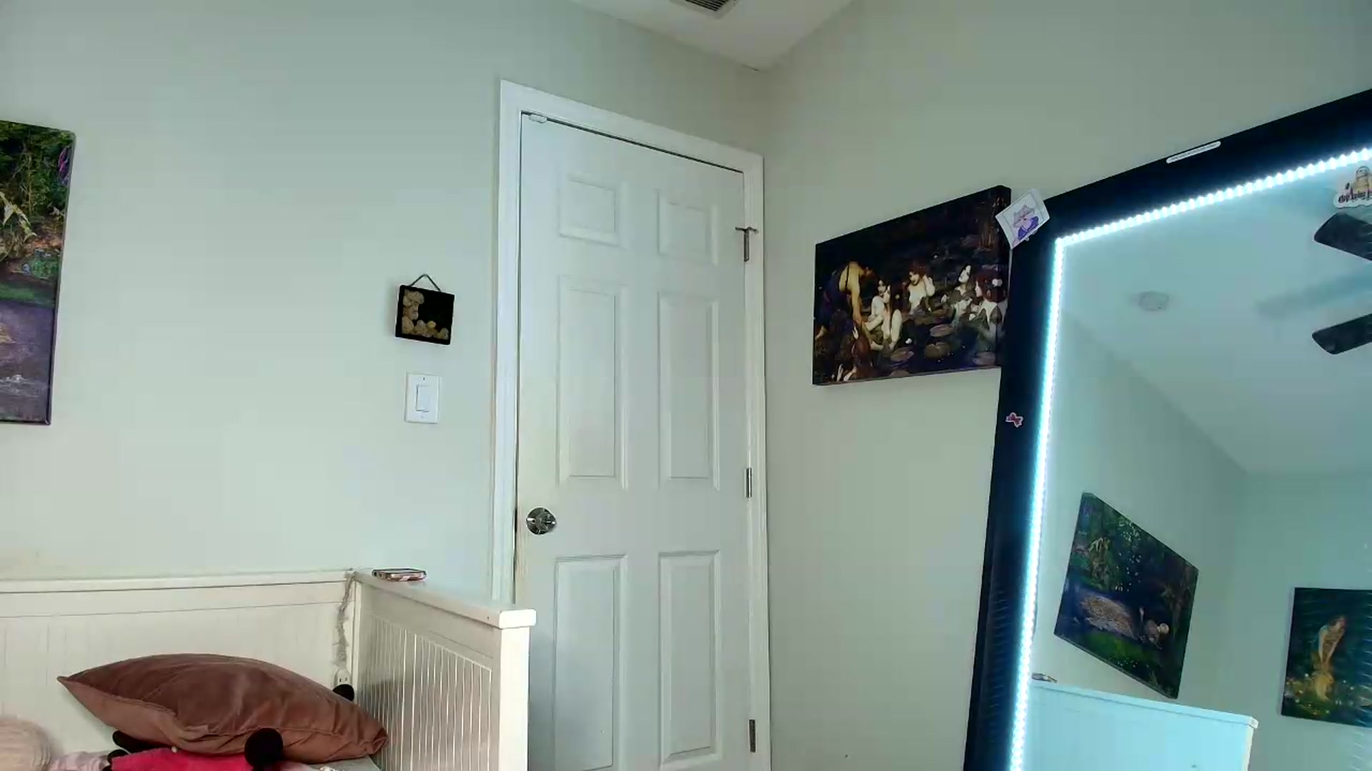Gallery image thumbnail from Belphoebe's myfreecams stream on, 08/28/2026, 23:15 image 4 of 20