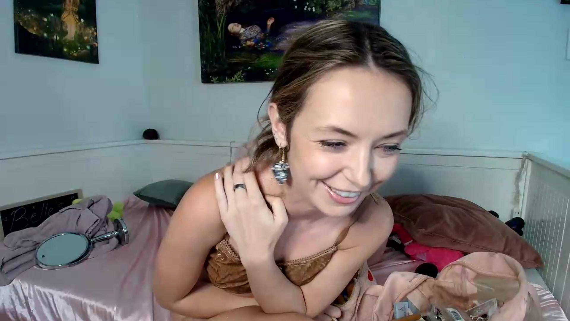 Gallery image thumbnail from Belphoebe's myfreecams stream on, 08/29/2026, 24:53 image 11 of 20