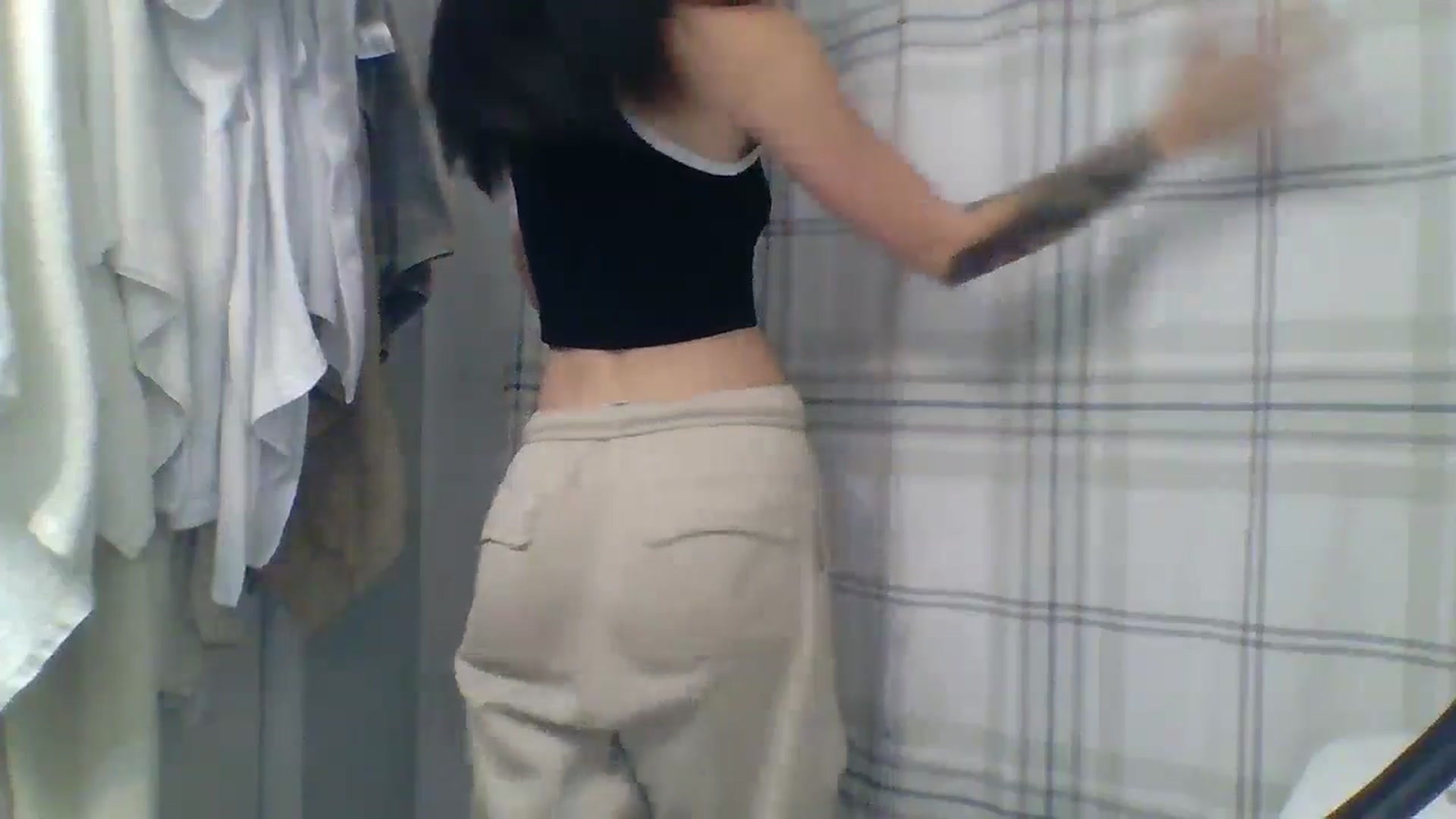 Gallery image thumbnail from Bendtoascend's myfreecams stream on, 09/27/2024, 03:44 image 2 of 20