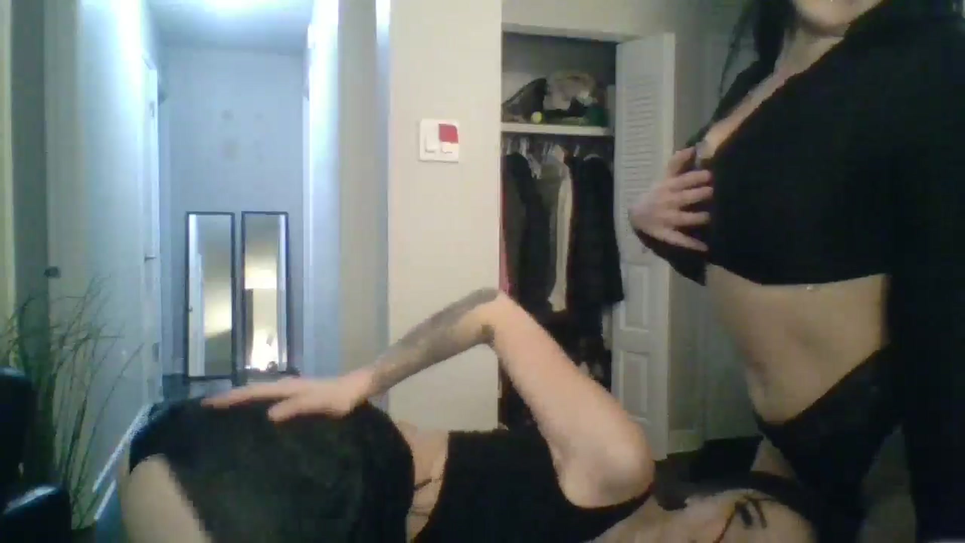 Gallery image thumbnail from Bendtoascend's myfreecams stream on, 09/29/2024, 07:48 image 18 of 20