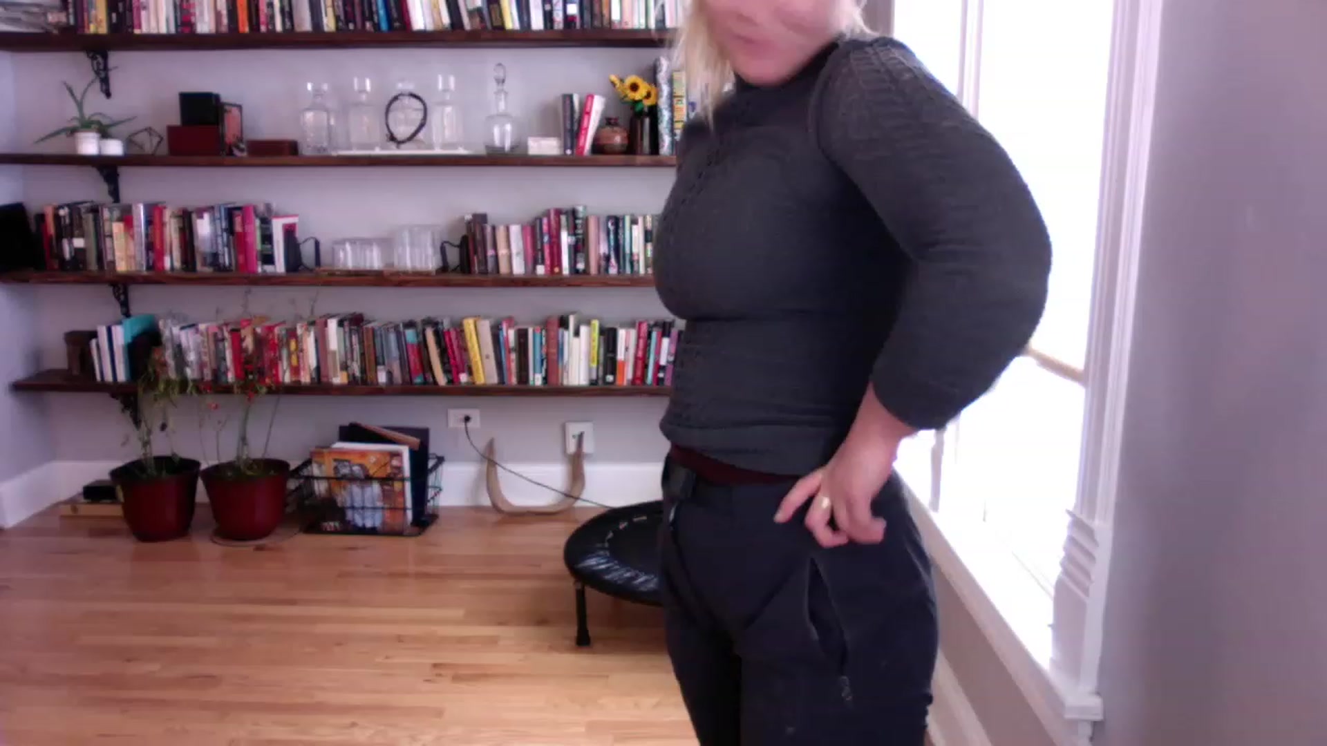 Gallery image thumbnail from BendyBlonde1's myfreecams stream on, 12/15/2022, 18:54 image 19 of 20