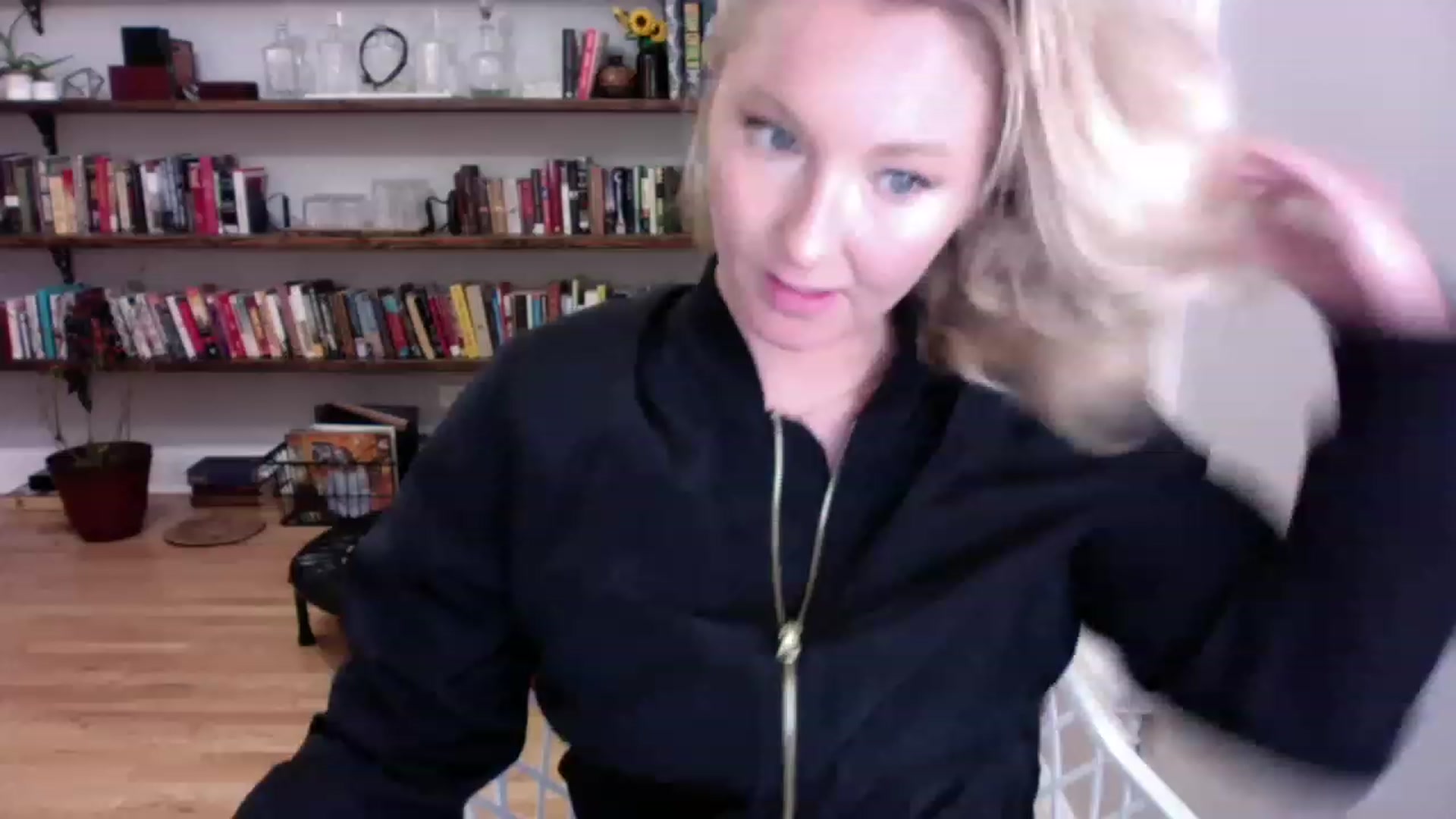 Gallery image thumbnail from BendyBlonde1's myfreecams stream on, 12/22/2022, 02:41 image 15 of 20