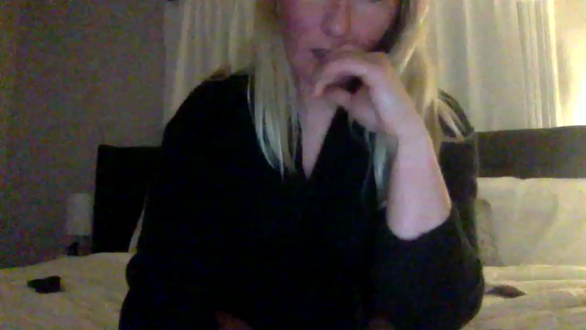 Gallery image thumbnail from BendyBlonde1's myfreecams stream on, 12/23/2022, 06:35 image 3 of 20