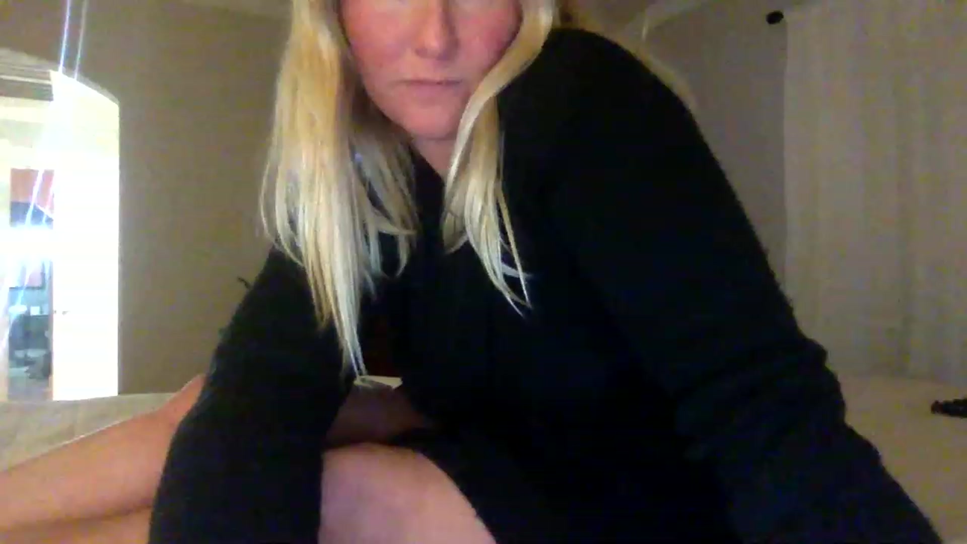 Gallery image thumbnail from BendyBlonde1's myfreecams stream on, 12/23/2022, 06:35 image 15 of 20