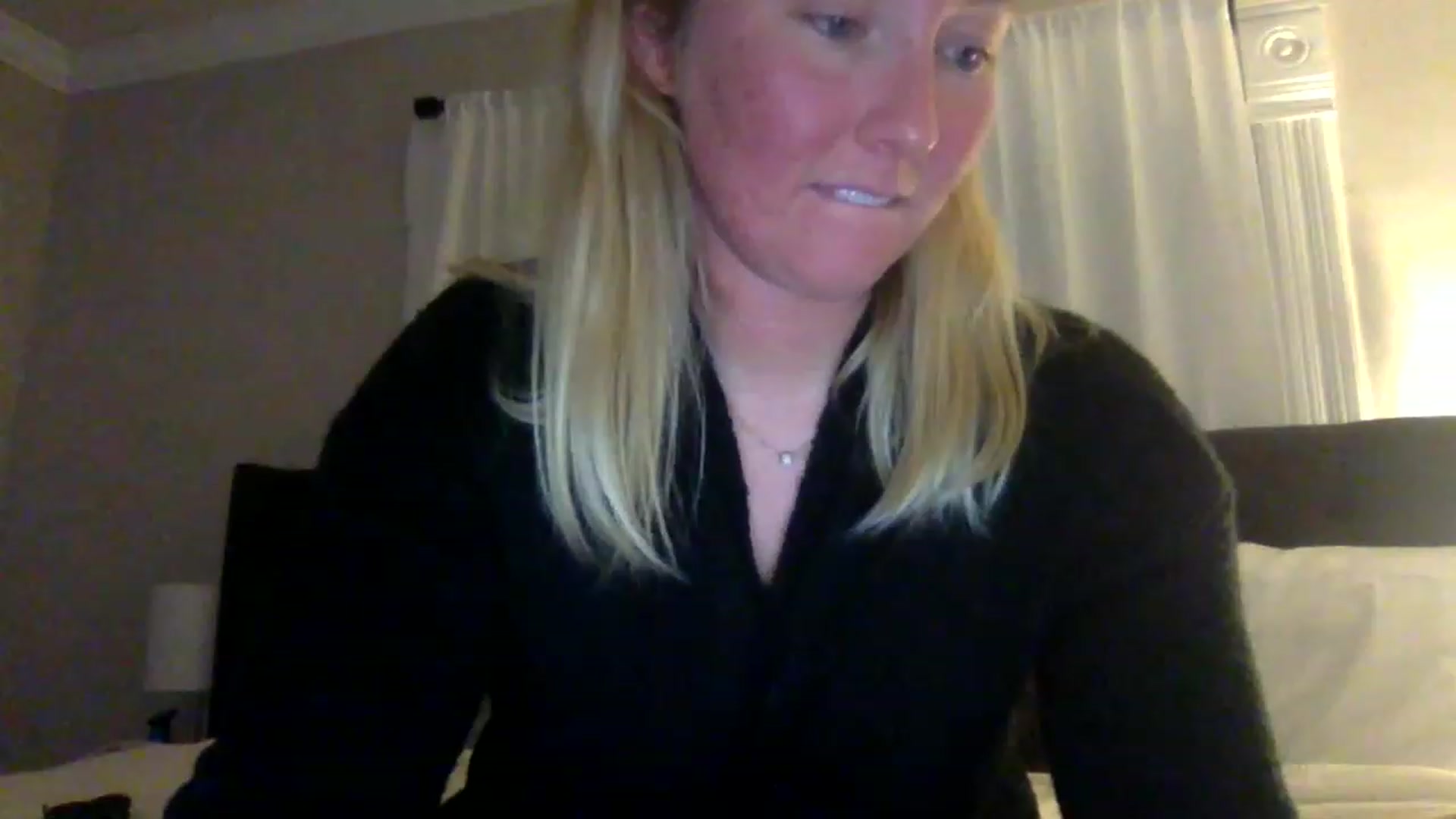 Gallery image thumbnail from BendyBlonde1's myfreecams stream on, 12/23/2022, 06:35 image 4 of 20