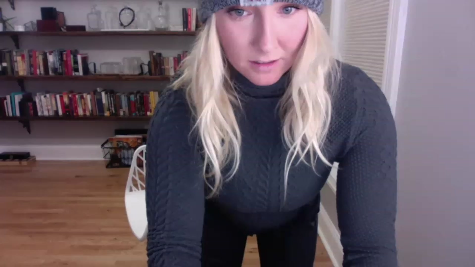 Gallery image thumbnail from BendyBlonde1's myfreecams stream on, 12/29/2022, 24:28 image 2 of 20