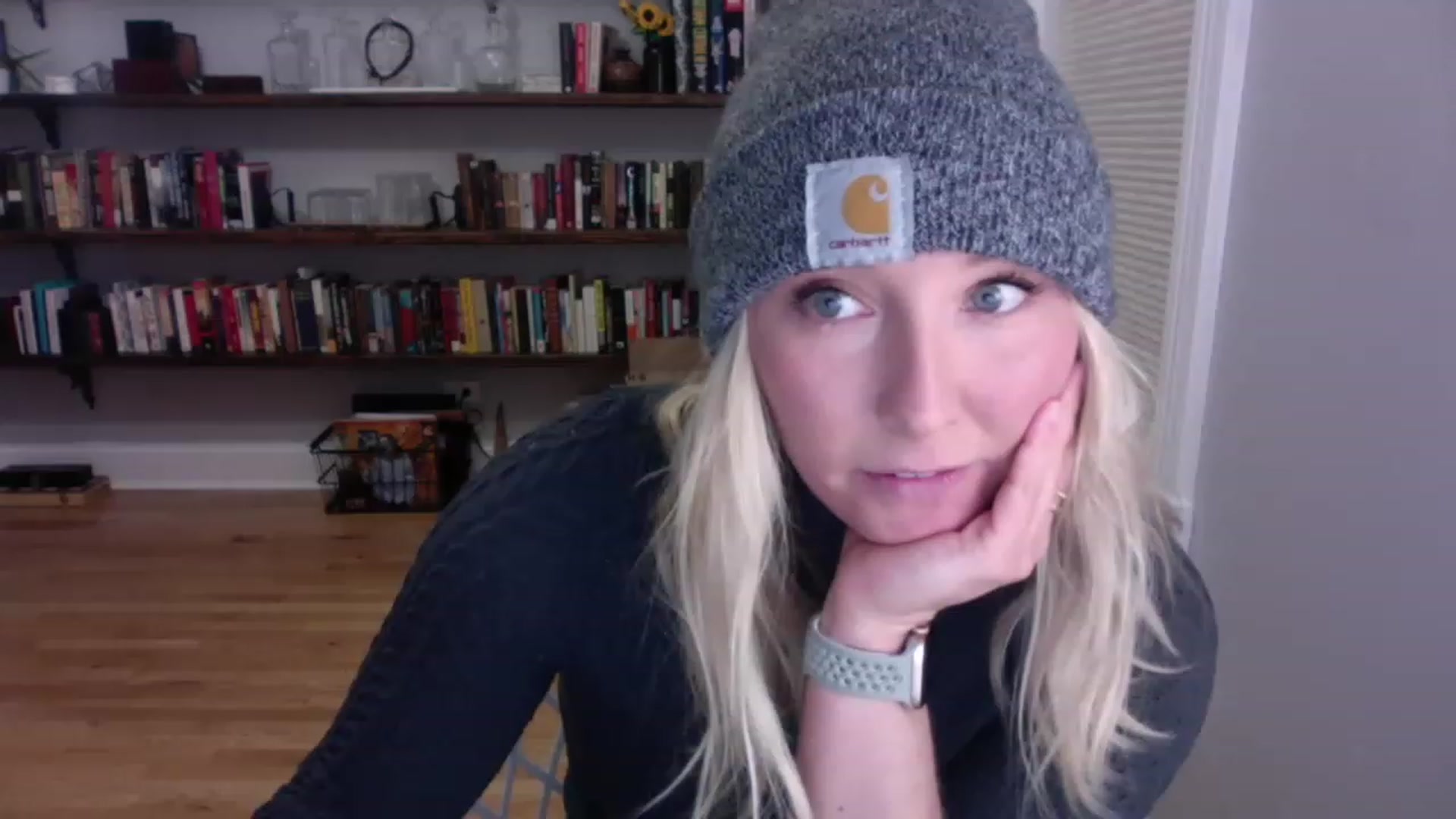 Gallery image thumbnail from BendyBlonde1's myfreecams stream on, 12/29/2022, 24:28 image 11 of 20