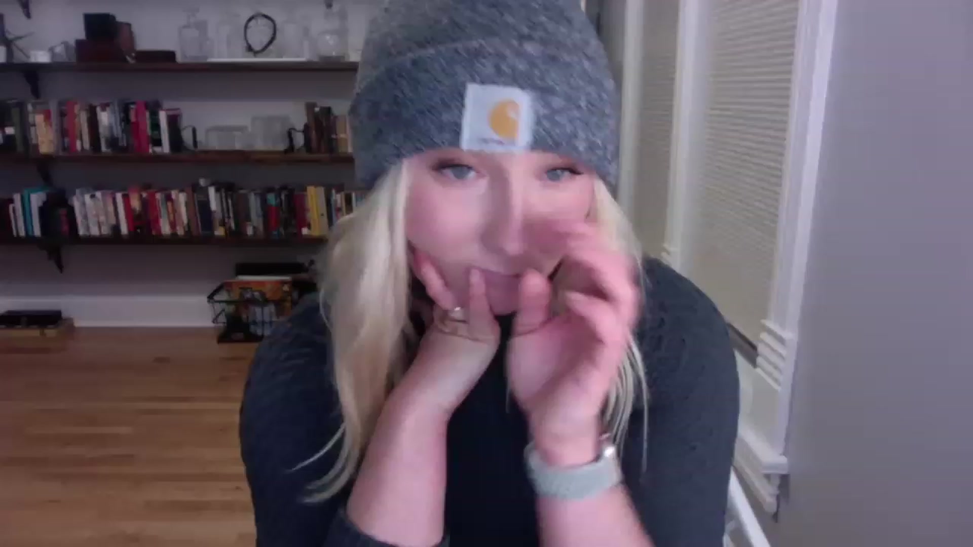 Gallery image thumbnail from BendyBlonde1's myfreecams stream on, 12/29/2022, 24:28 image 14 of 20