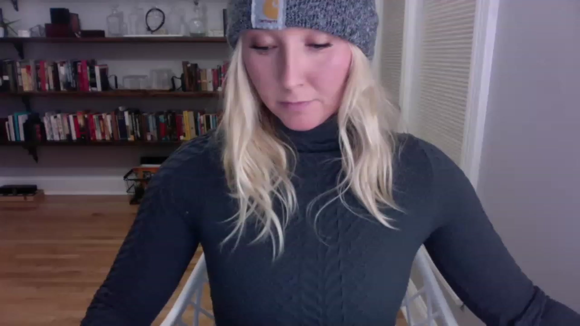 Gallery image thumbnail from BendyBlonde1's myfreecams stream on, 12/29/2022, 24:28 image 10 of 20