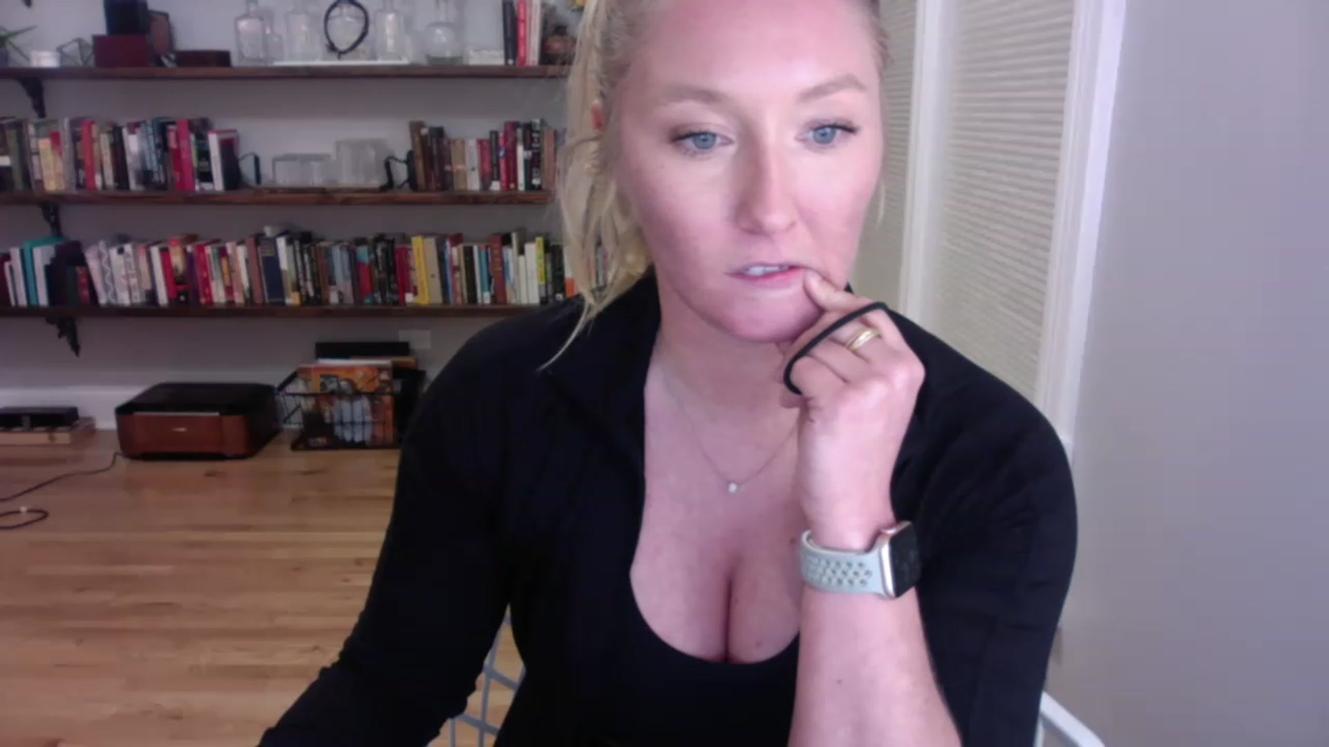 Gallery image thumbnail from BendyBlonde1's myfreecams stream on, 01/04/2023, 05:28 image 13 of 20