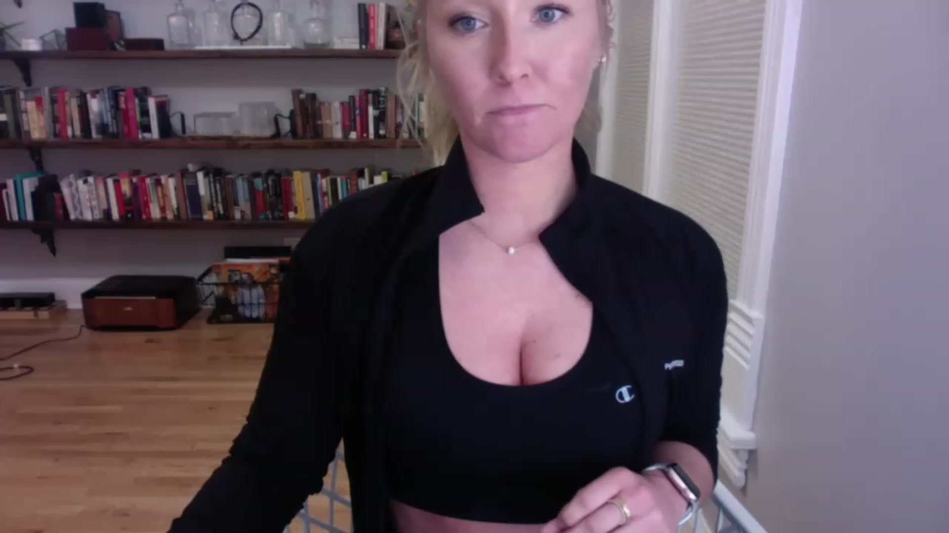 Gallery image thumbnail from BendyBlonde1's myfreecams stream on, 01/04/2023, 05:28 image 16 of 20