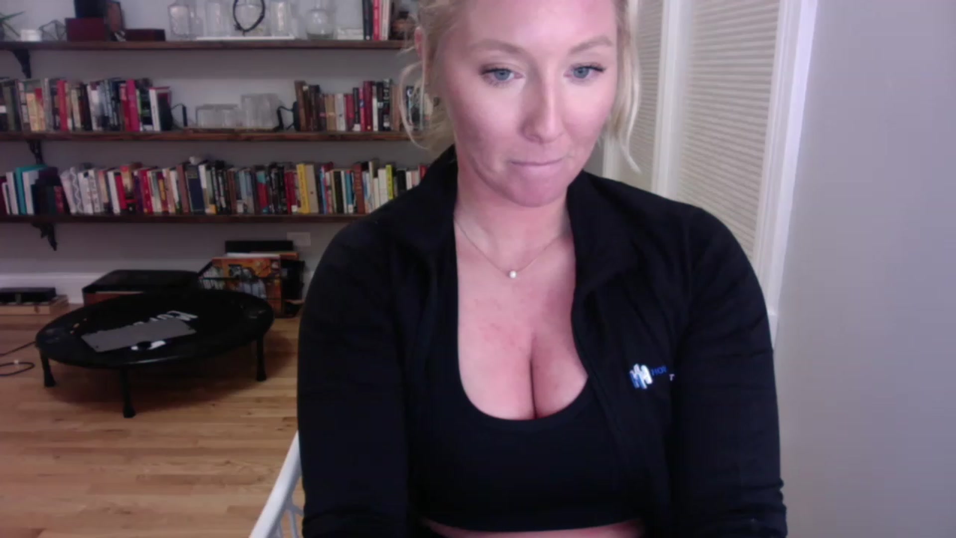Gallery image thumbnail from BendyBlonde1's myfreecams stream on, 01/04/2023, 06:44 image 16 of 20