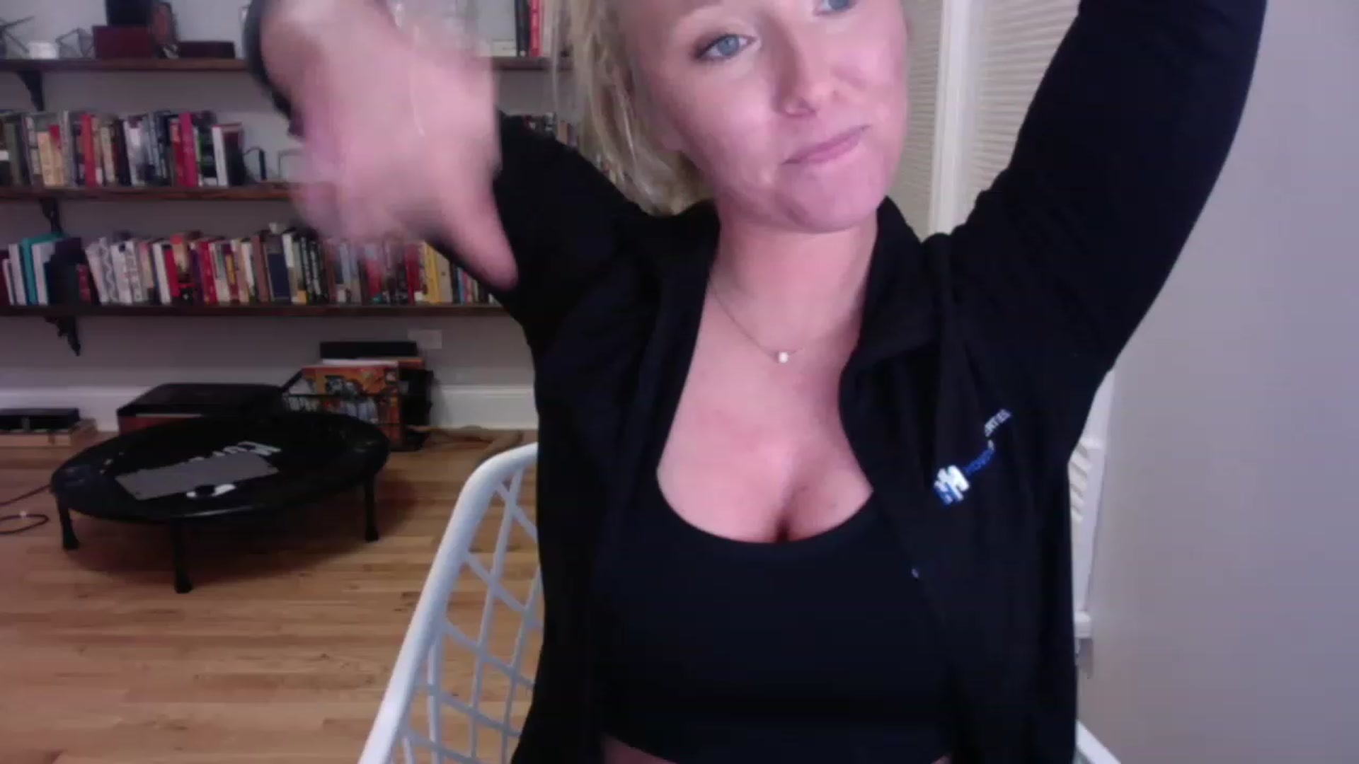 Gallery image thumbnail from BendyBlonde1's myfreecams stream on, 01/04/2023, 06:44 image 18 of 20