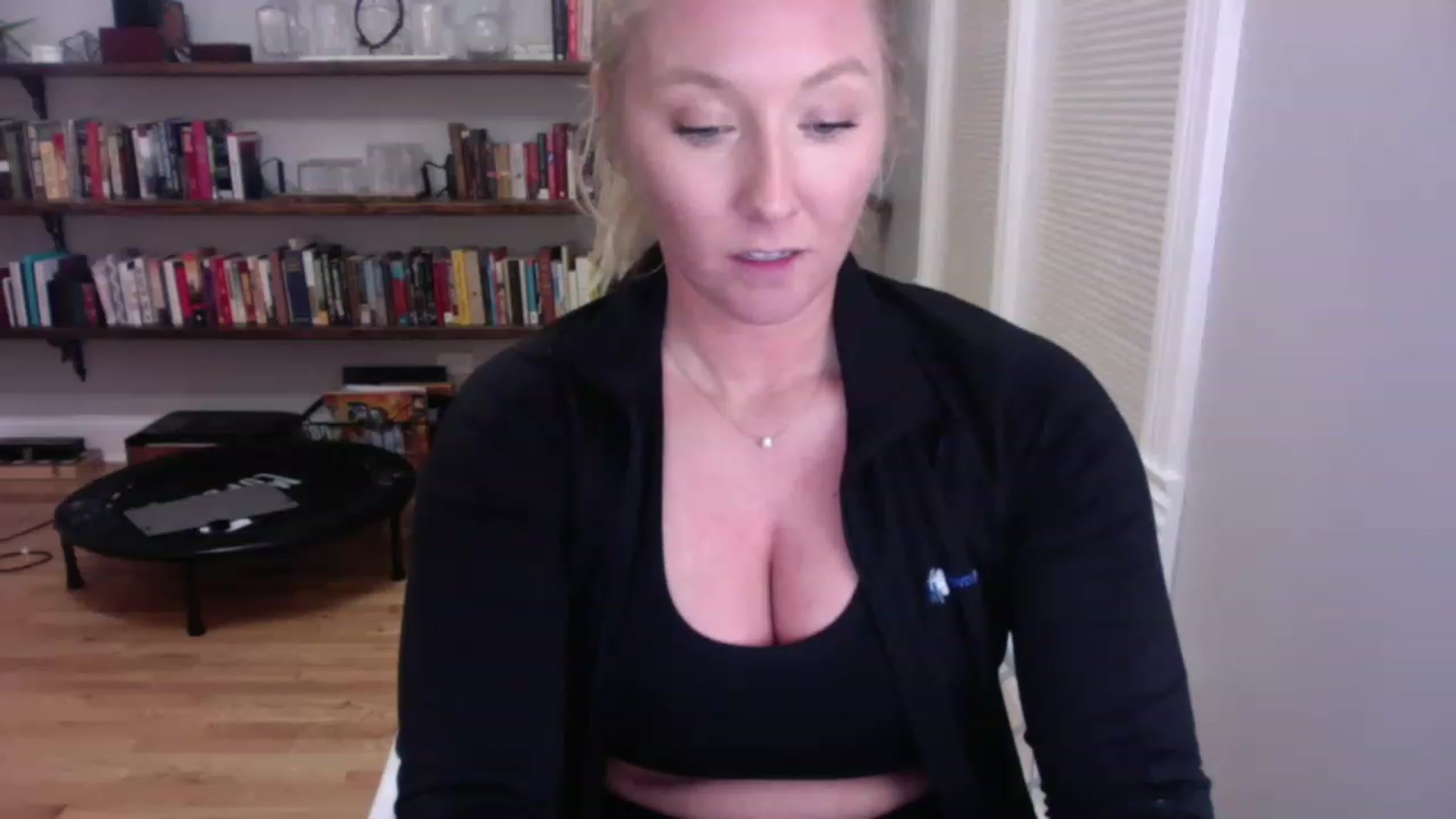 Gallery image thumbnail from BendyBlonde1's myfreecams stream on, 01/04/2023, 06:44 image 9 of 20