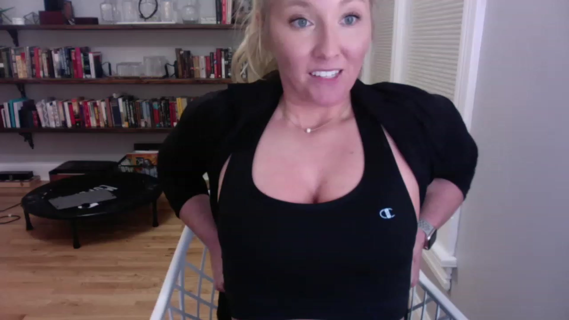 Gallery image thumbnail from BendyBlonde1's myfreecams stream on, 01/04/2023, 06:44 image 14 of 20