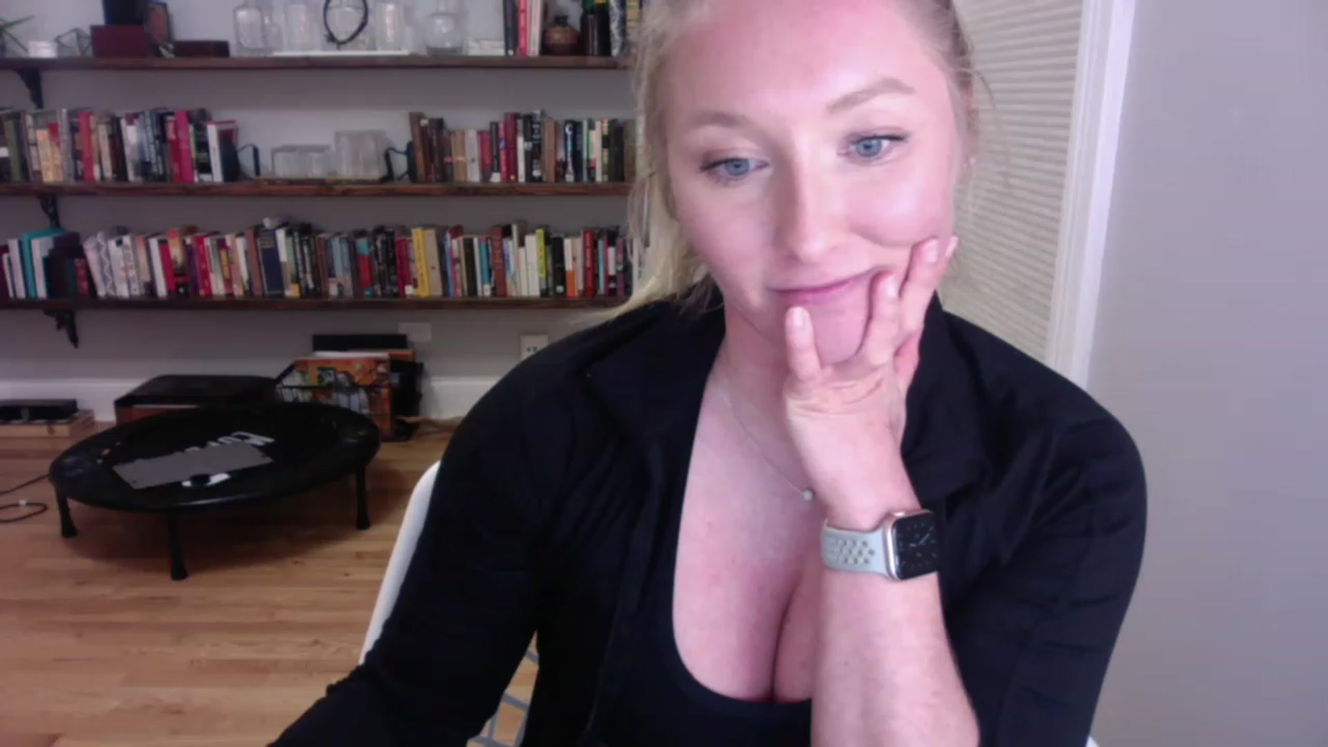 Gallery image thumbnail from BendyBlonde1's myfreecams stream on, 01/04/2023, 06:44 image 10 of 20