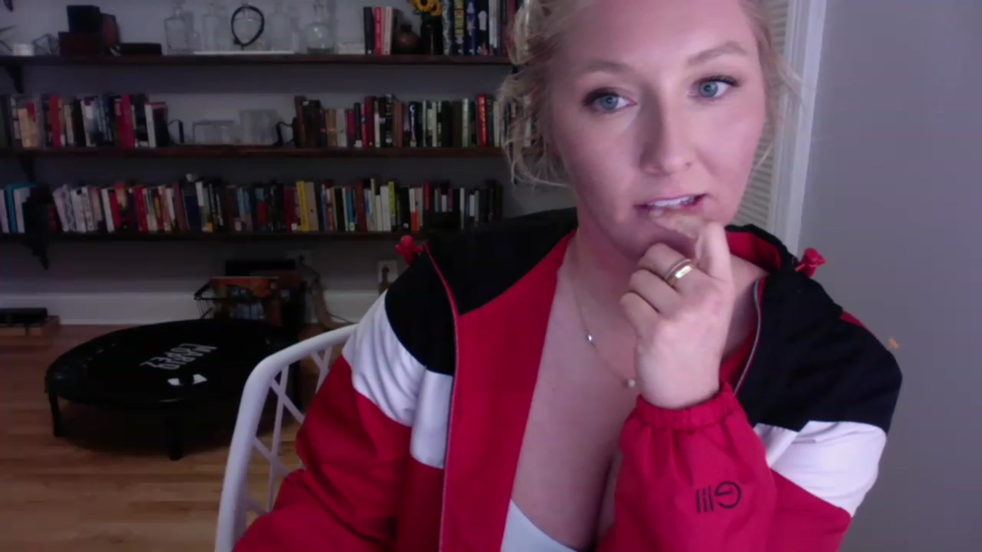 Gallery image thumbnail from BendyBlonde1's myfreecams stream on, 01/05/2023, 04:34 image 14 of 20