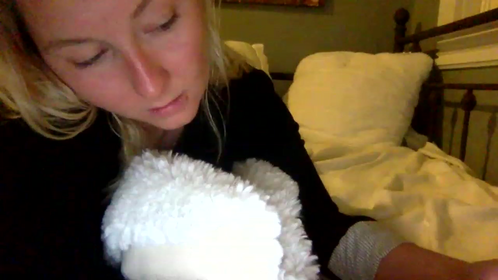 Gallery image thumbnail from BendyBlonde1's myfreecams stream on, 01/06/2023, 02:26 image 16 of 20