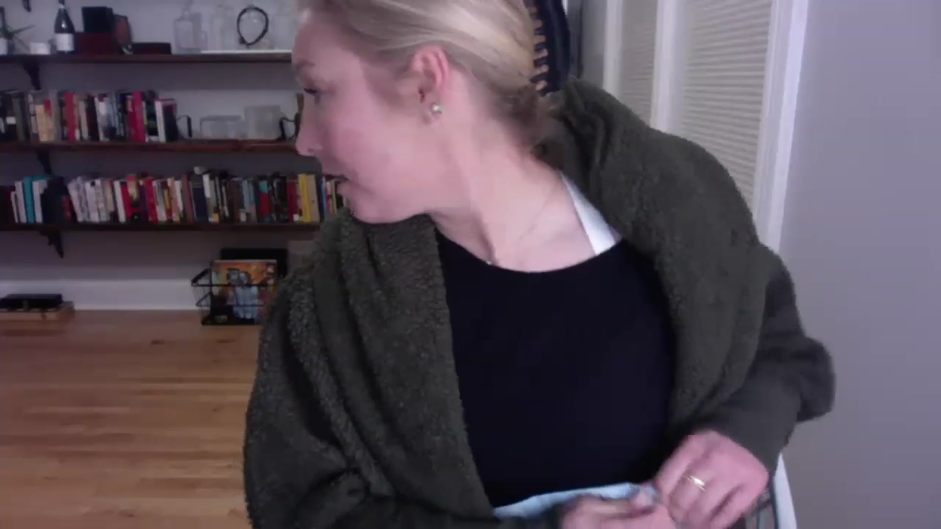 Gallery image thumbnail from BendyBlonde1's myfreecams stream on, 01/10/2023, 01:19 image 3 of 20