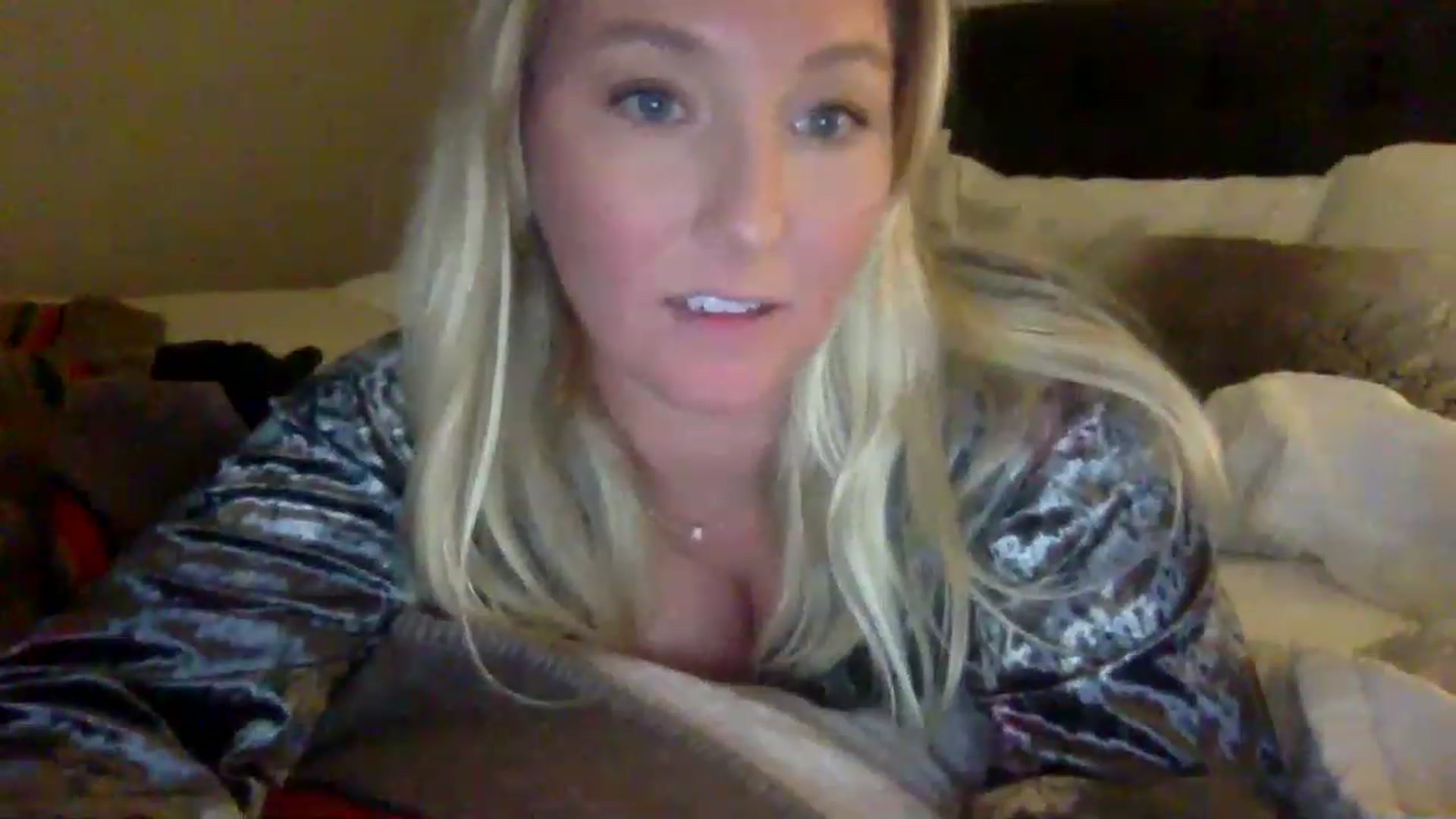 Gallery image thumbnail from BendyBlonde1's myfreecams stream on, 01/10/2023, 05:00 image 13 of 20