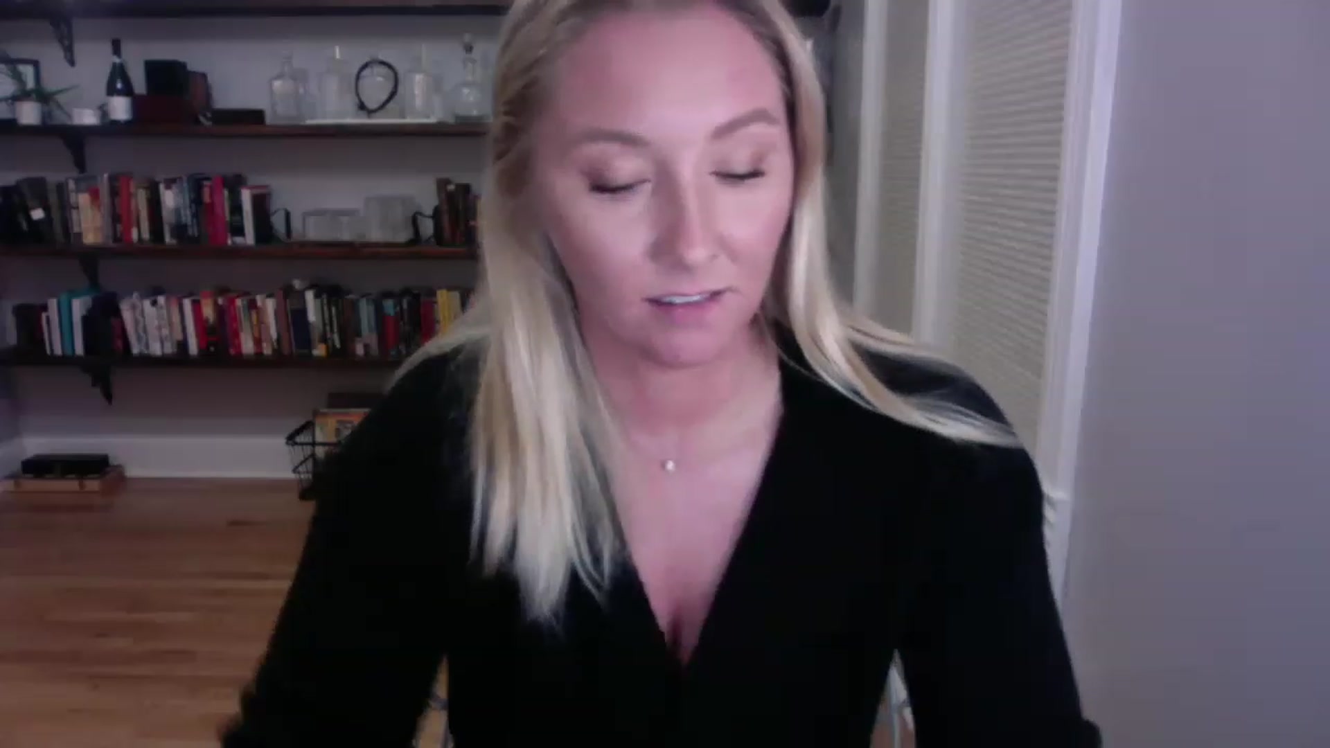 Gallery image thumbnail from BendyBlonde1's myfreecams stream on, 01/18/2023, 01:54 image 11 of 20