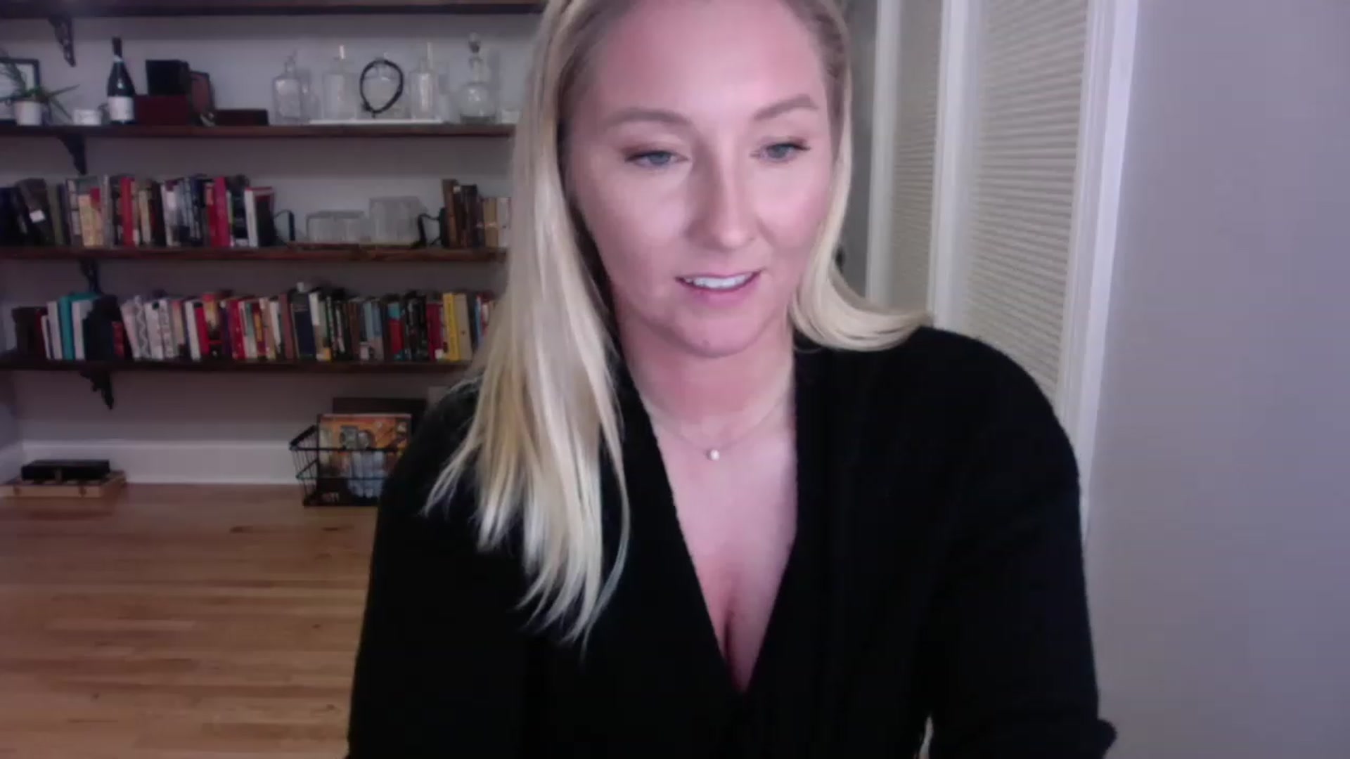 Gallery image thumbnail from BendyBlonde1's myfreecams stream on, 01/18/2023, 01:54 image 13 of 20