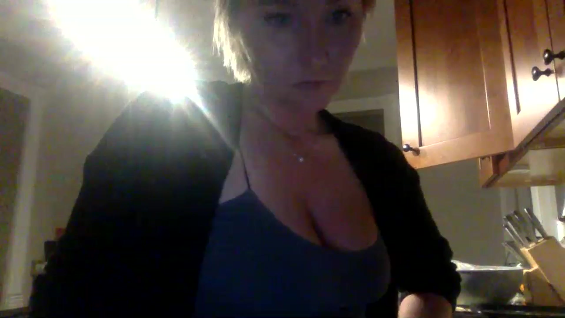 Gallery image thumbnail from BendyBlonde1's myfreecams stream on, 01/18/2023, 02:26 image 12 of 20