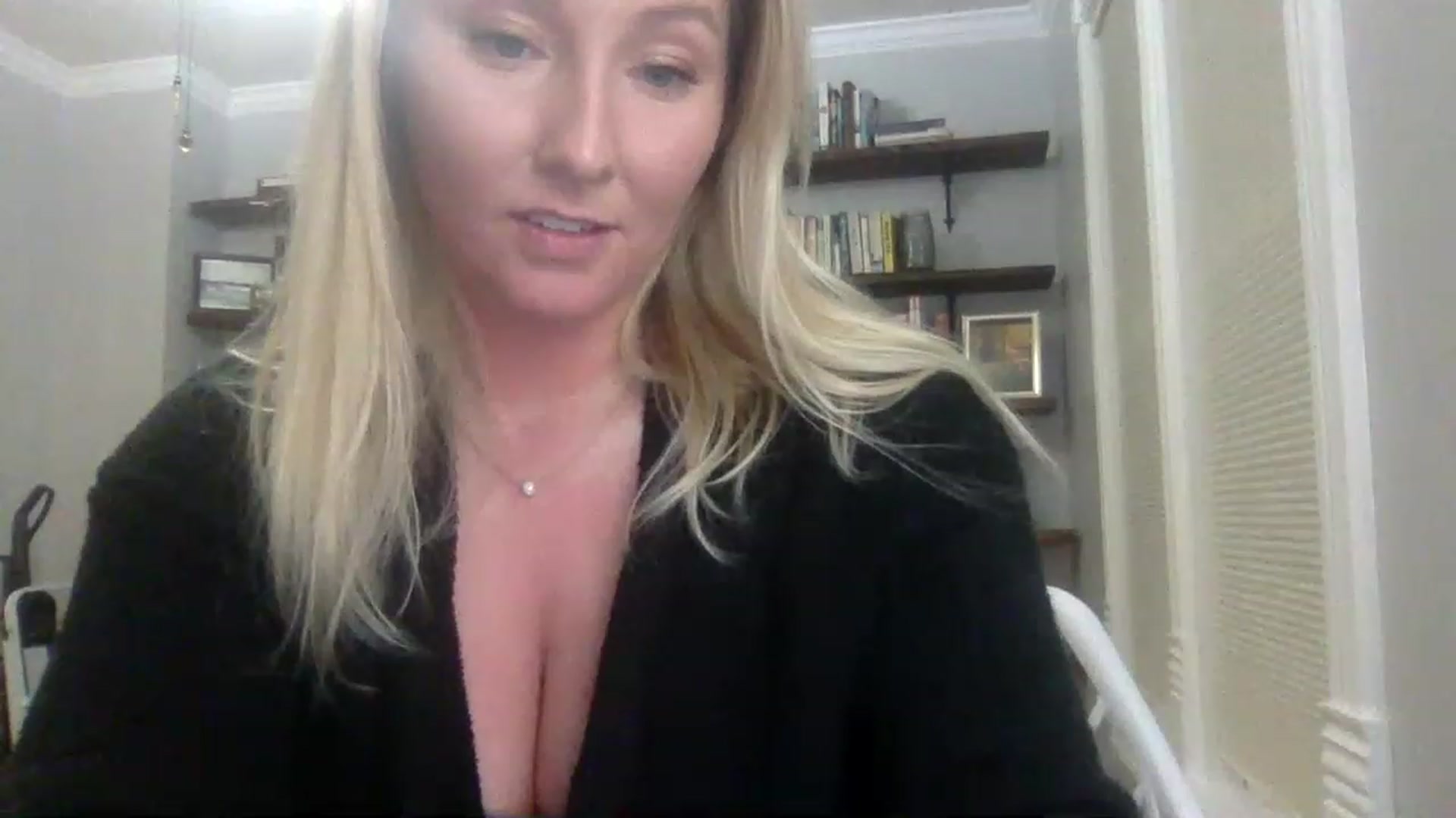 Gallery image thumbnail from BendyBlonde1's myfreecams stream on, 01/18/2023, 02:26 image 17 of 20