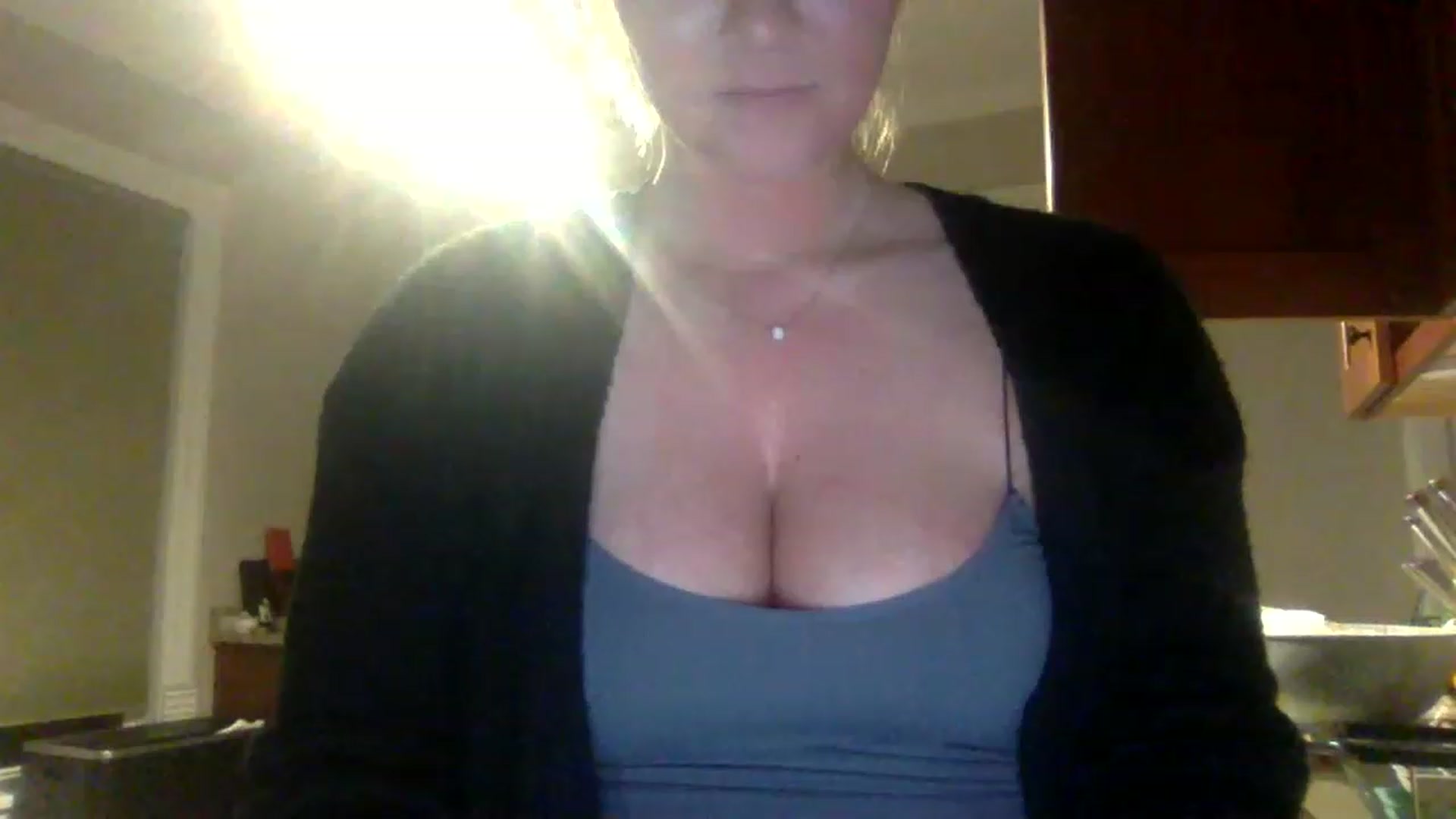 Gallery image thumbnail from BendyBlonde1's myfreecams stream on, 01/18/2023, 02:26 image 3 of 20