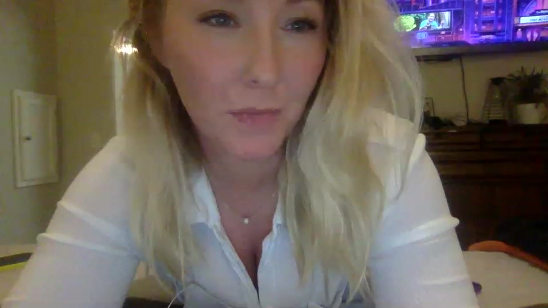Gallery image thumbnail from BendyBlonde1's myfreecams stream on, 01/19/2023, 23:50 image 16 of 20