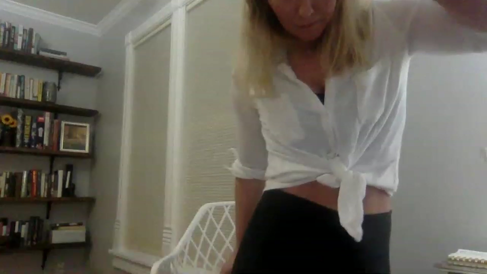 Gallery image thumbnail from BendyBlonde1's myfreecams stream on, 01/20/2023, 02:23 image 2 of 20