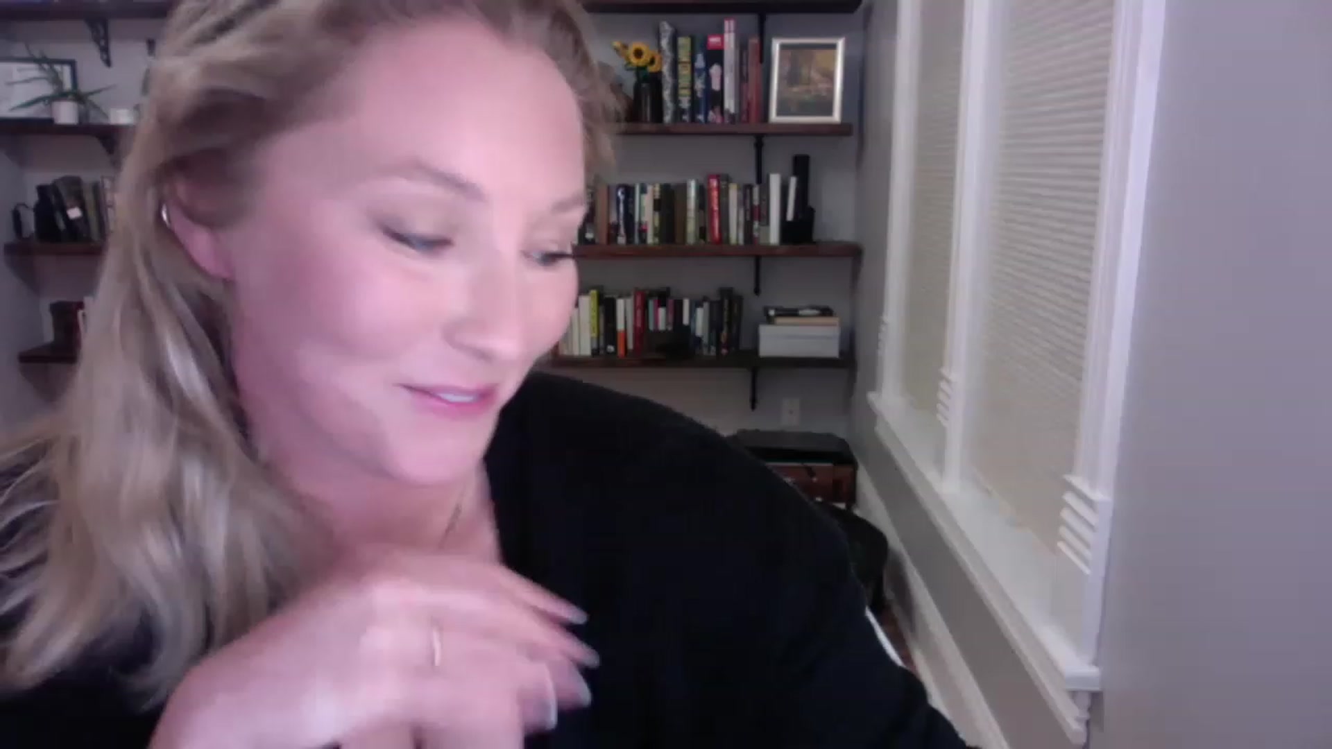 Gallery image thumbnail from BendyBlonde1's myfreecams stream on, 02/03/2023, 08:18 image 1 of 20