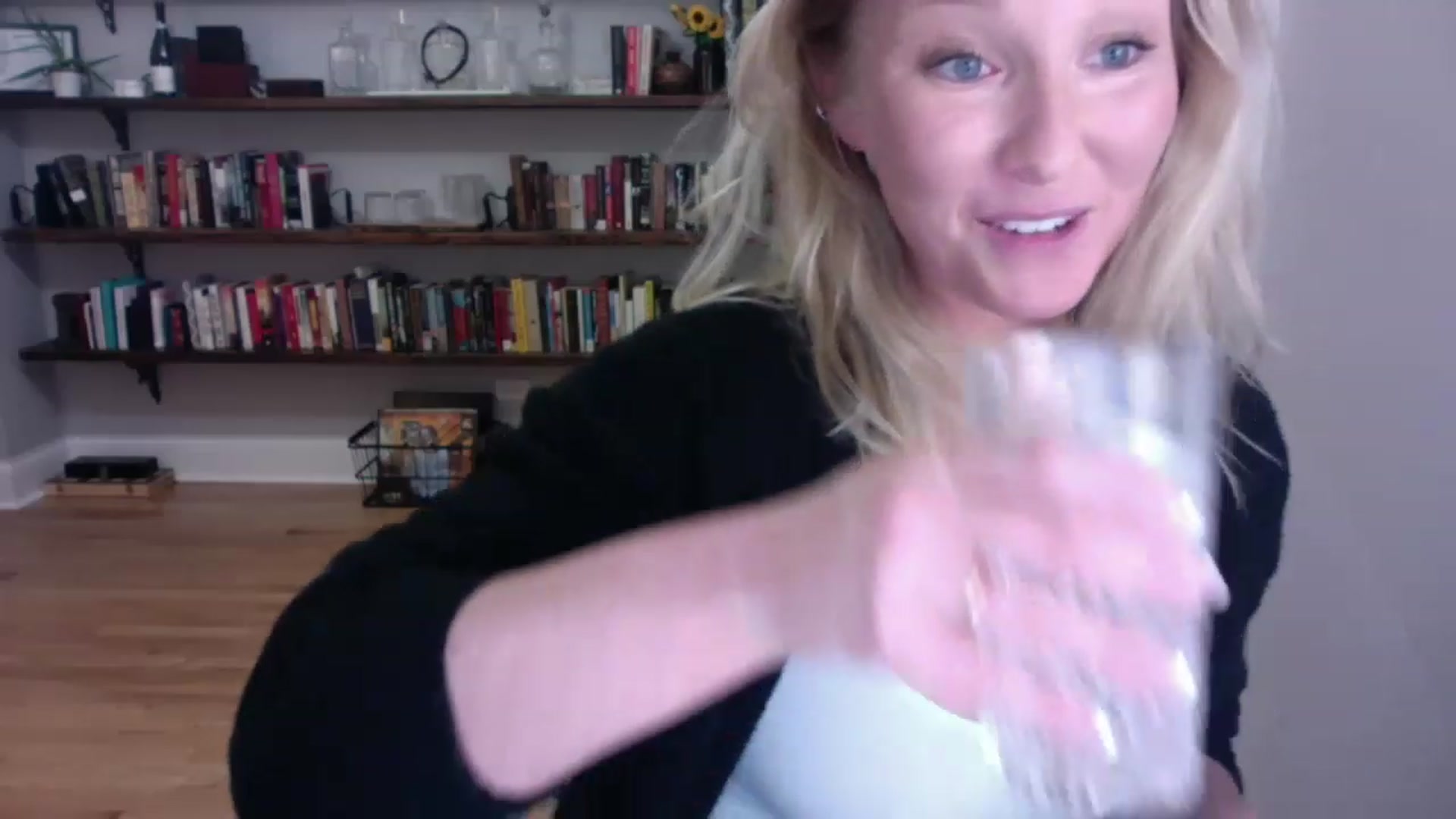 Gallery image thumbnail from BendyBlonde1's myfreecams stream on, 02/03/2023, 08:18 image 9 of 20