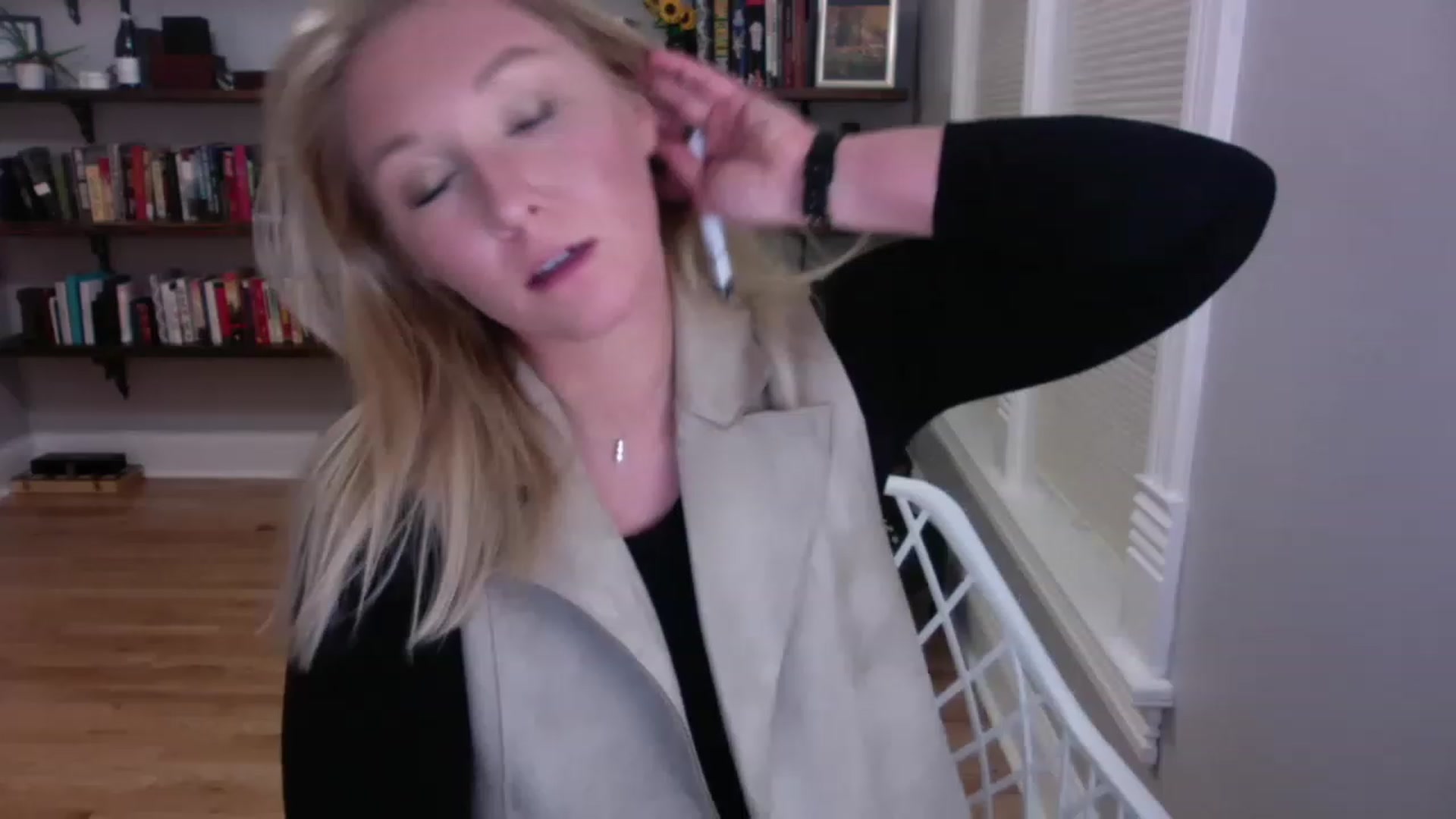 Gallery image thumbnail from BendyBlonde1's myfreecams stream on, 02/04/2023, 05:23 image 2 of 20