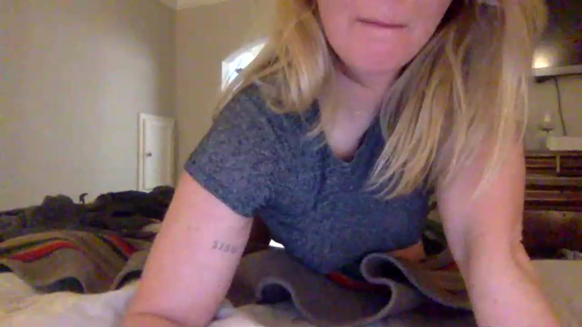 Gallery image thumbnail from BendyBlonde1's myfreecams stream on, 02/04/2023, 06:20 image 11 of 20