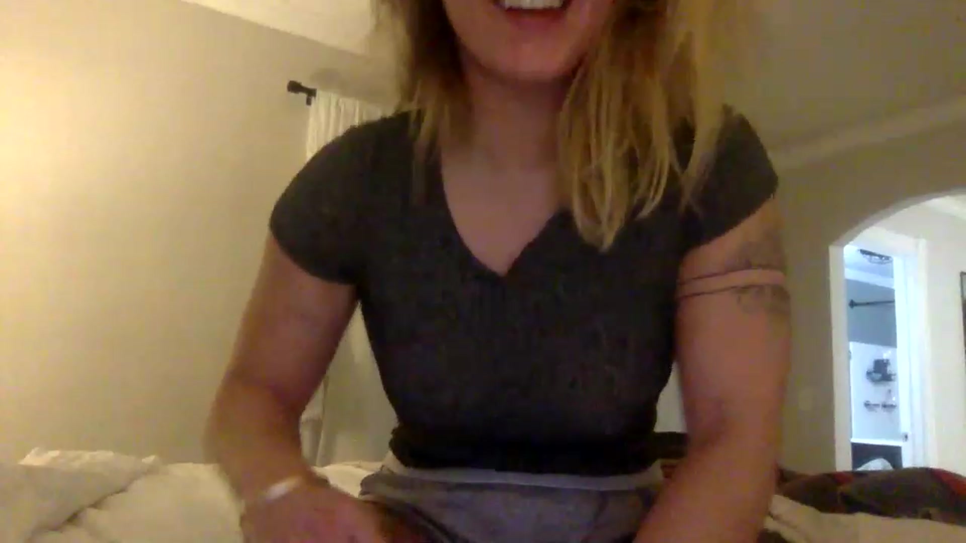 Gallery image thumbnail from BendyBlonde1's myfreecams stream on, 02/04/2023, 07:24 image 11 of 20