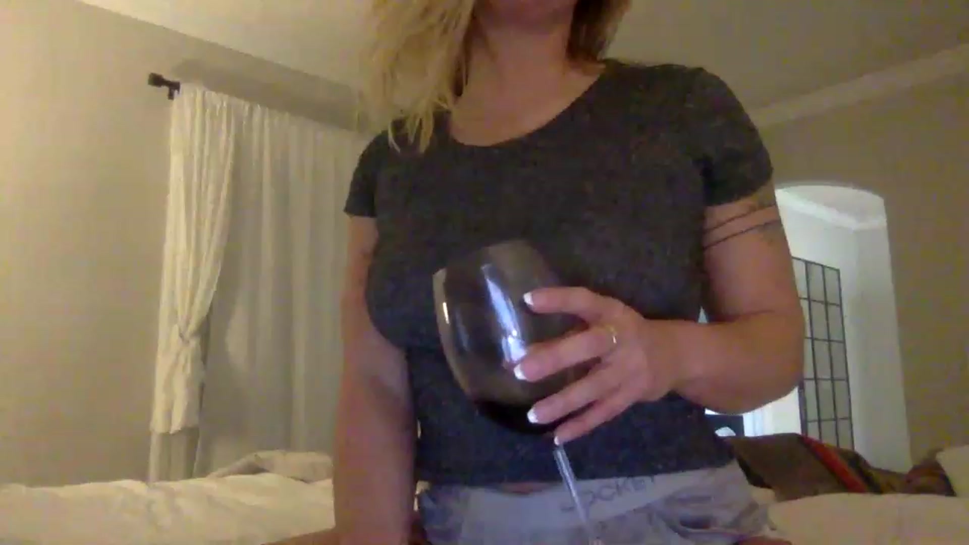 Gallery image thumbnail from BendyBlonde1's myfreecams stream on, 02/04/2023, 08:30 image 9 of 20