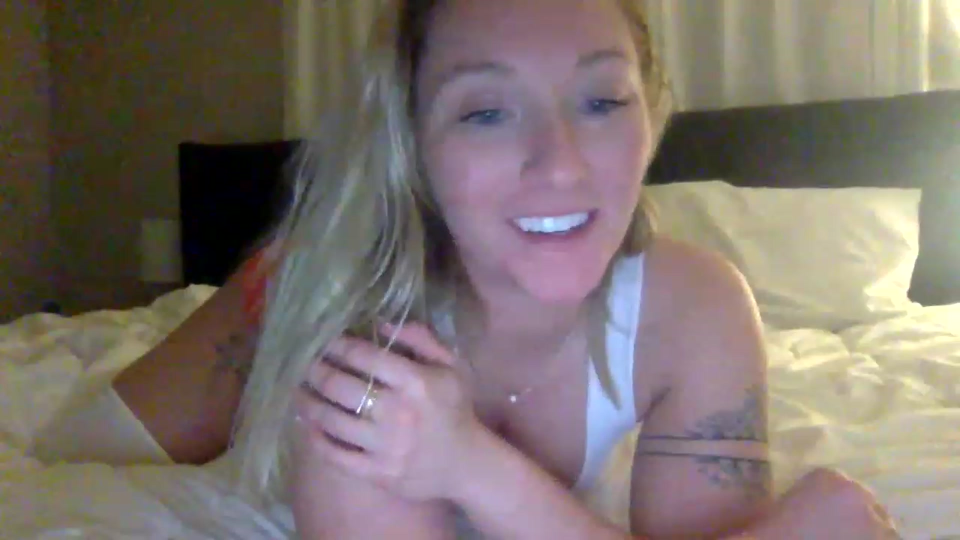 Gallery image thumbnail from BendyBlonde1's myfreecams stream on, 02/07/2023, 08:32 image 16 of 20