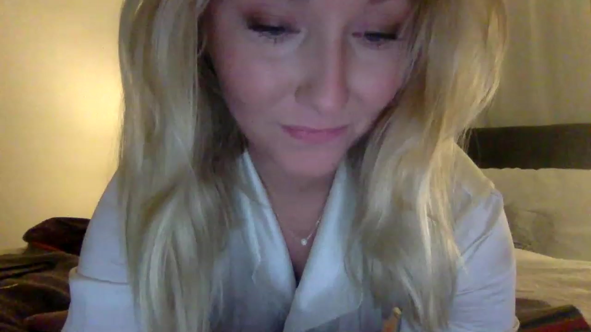 Gallery image thumbnail from BendyBlonde1's myfreecams stream on, 02/10/2023, 03:32 image 16 of 20