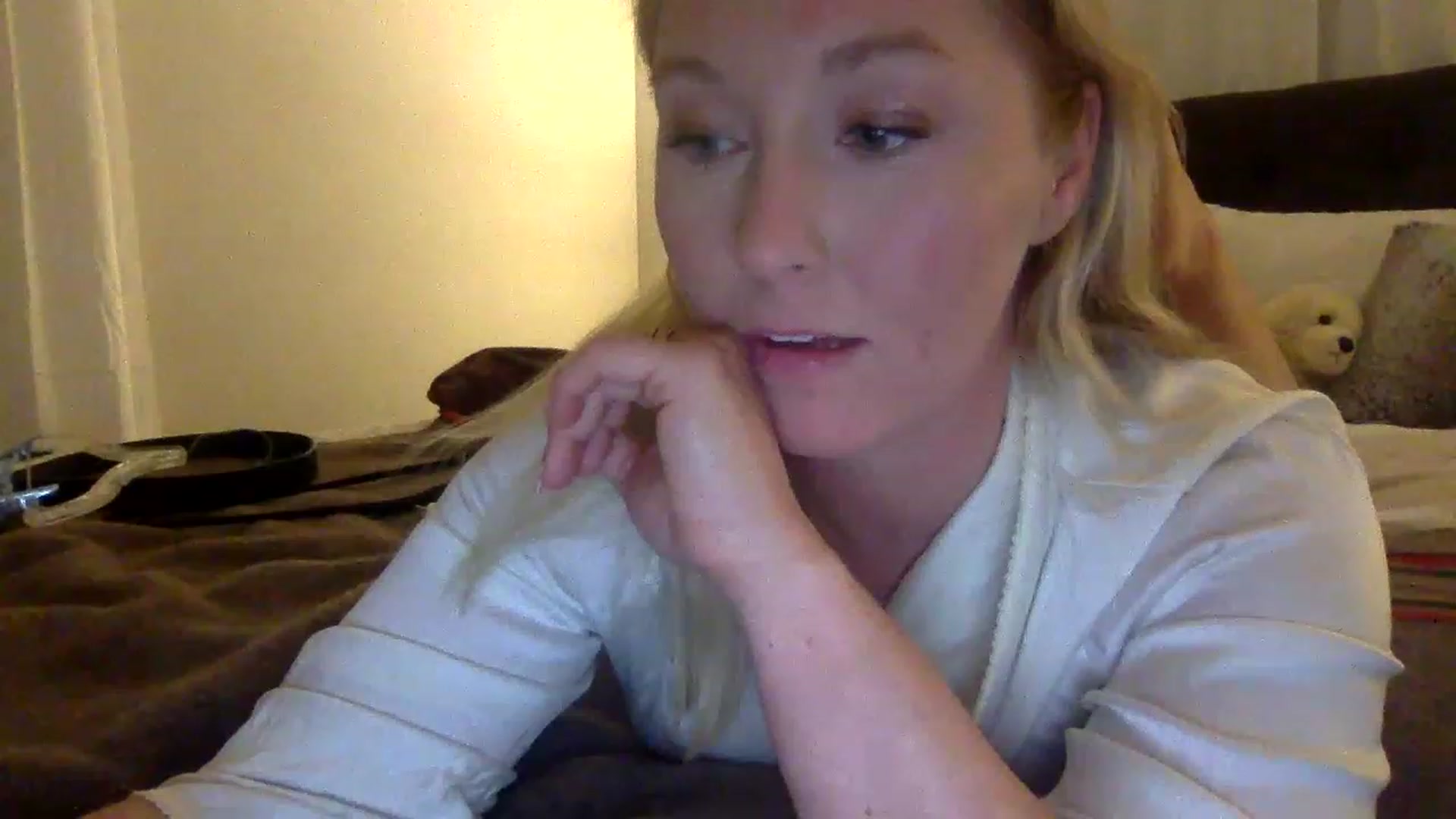 Gallery image thumbnail from BendyBlonde1's myfreecams stream on, 02/10/2023, 03:32 image 15 of 20